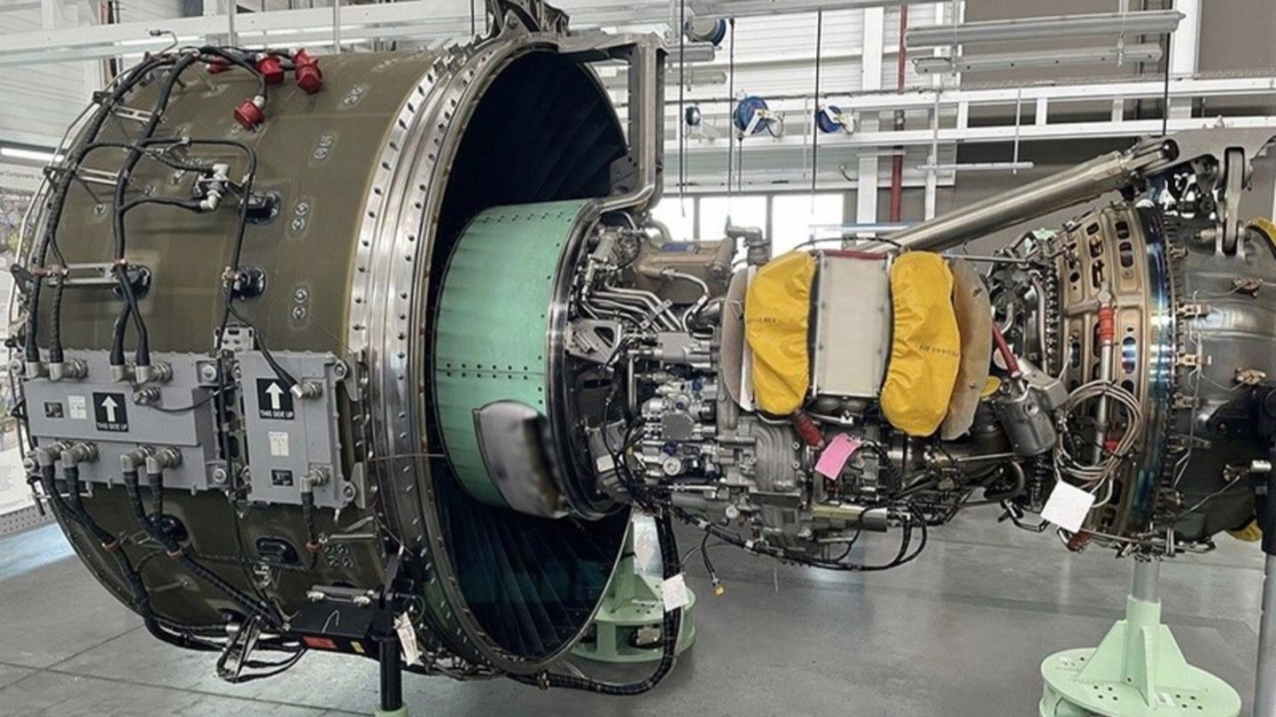 Philippine Airlines and AFI KLM E&M Extend GE90 Engine Partnership