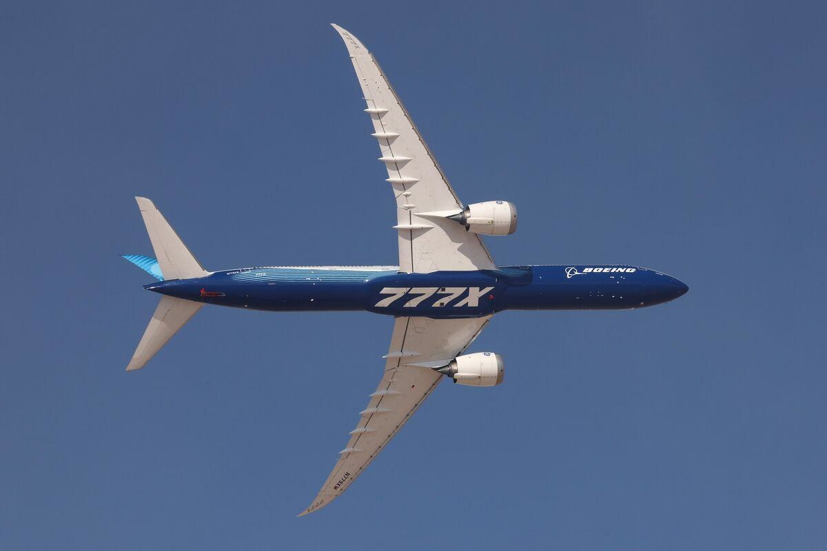 Emirates Expresses Cautious Optimism for 777X Deliveries in 2027