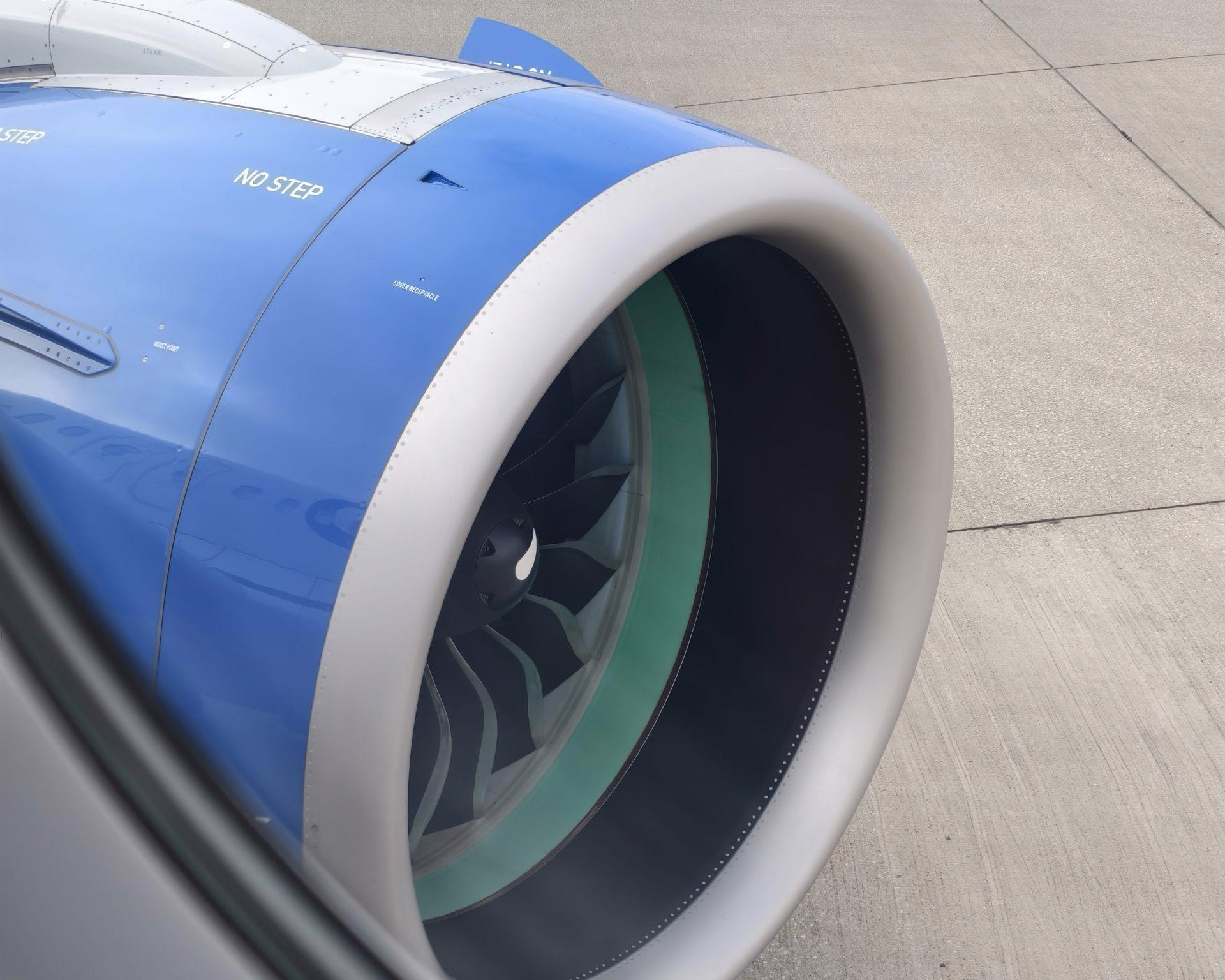 Rogue Pilot Attempts to Shut Down Engines at 31,000 Feet