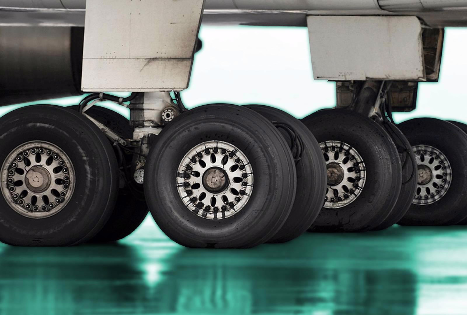 Why The McDonnell Douglas MD-11’s Main Landing Gear Needs 12 Tires