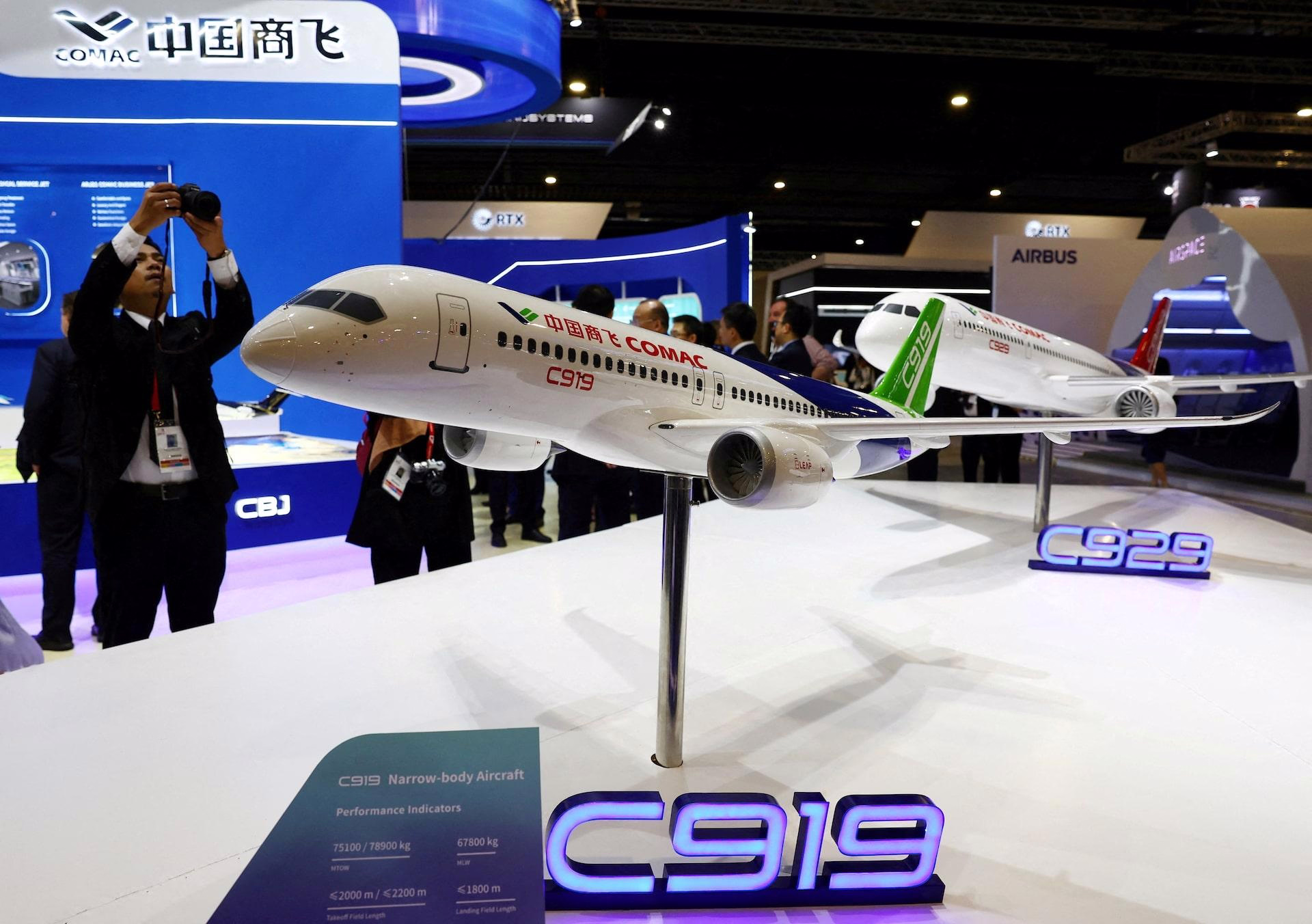 Comac Returns to Farnborough as International Presence Expands