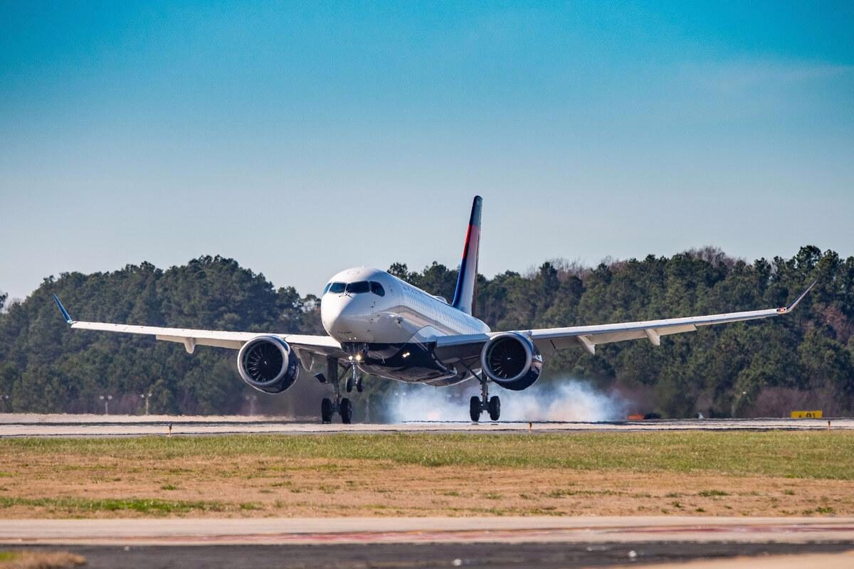 FAA Orders Breeze Airways and Delta to Inspect Airbus A220 Fuel Hoses