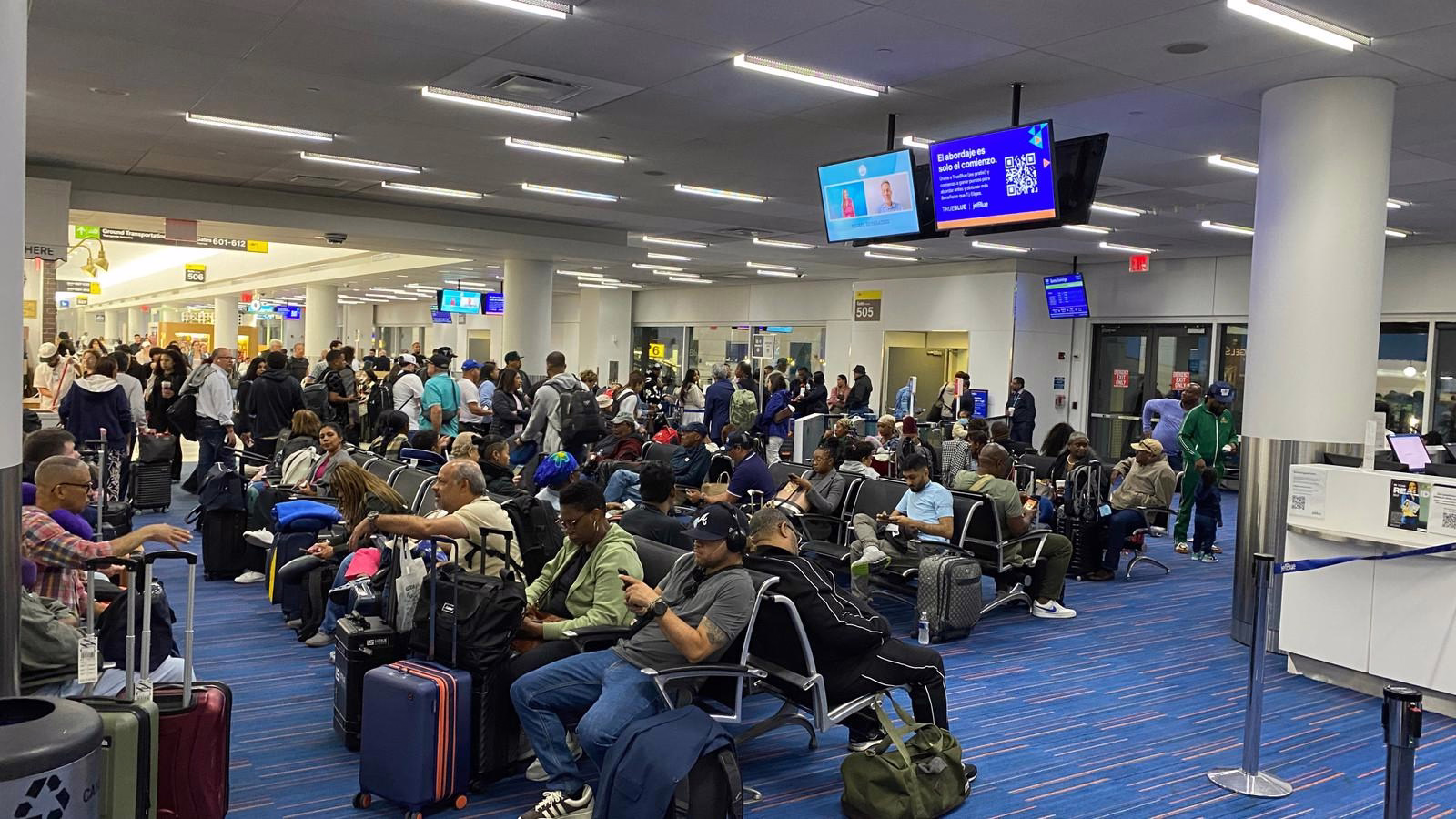 American Airlines Removes Passengers from Connecting Flights They Could Still Reach