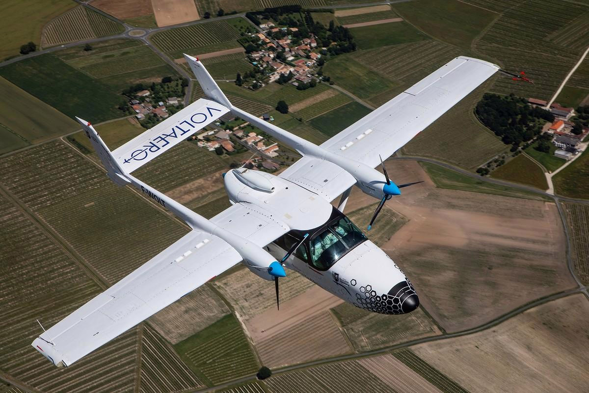FLYTO Employs Digital Twins to Evaluate New Aircraft