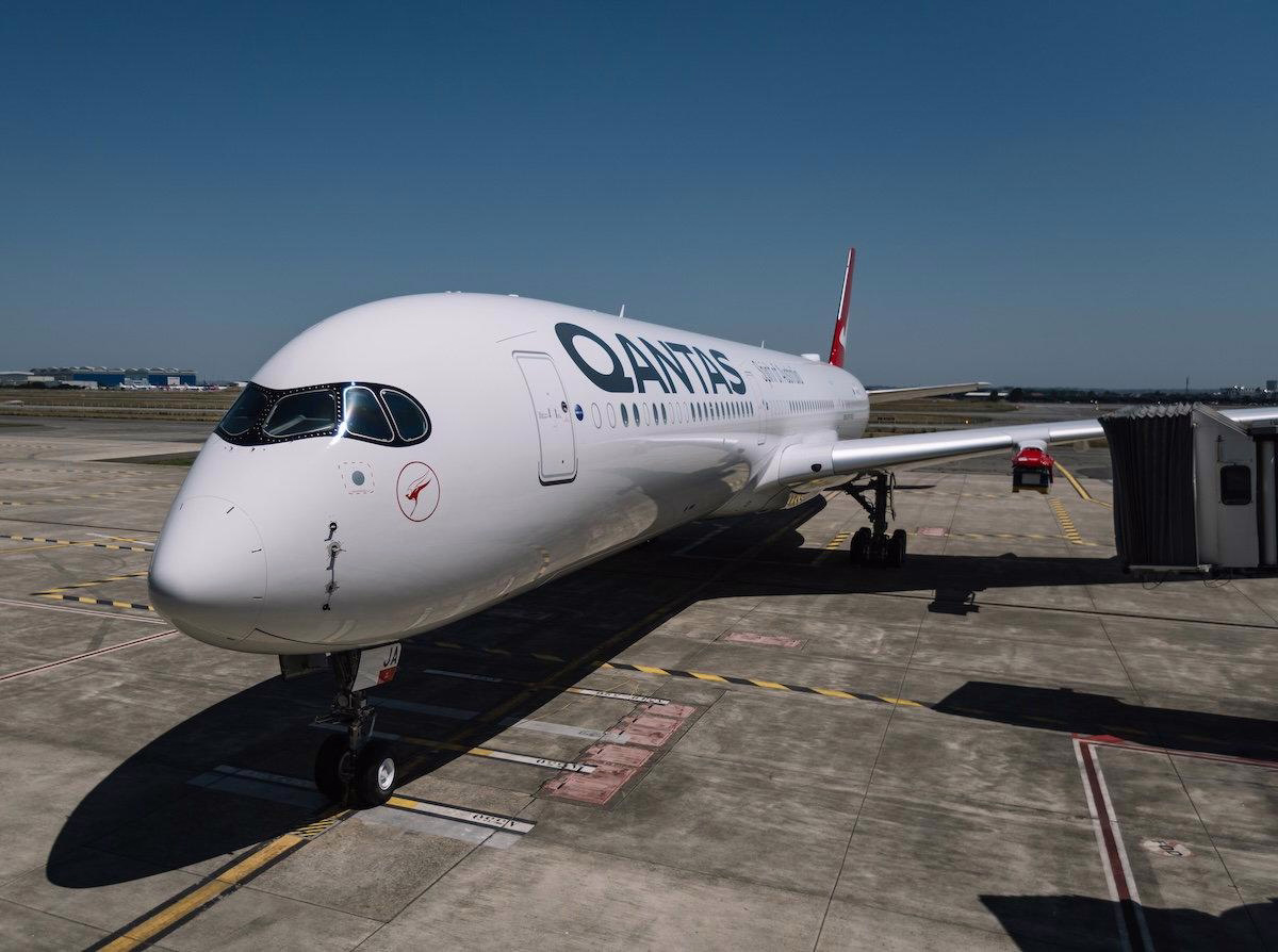 Why the Airbus A350 Operates Late-Night Slots at London Heathrow When Other Widebodies Do Not