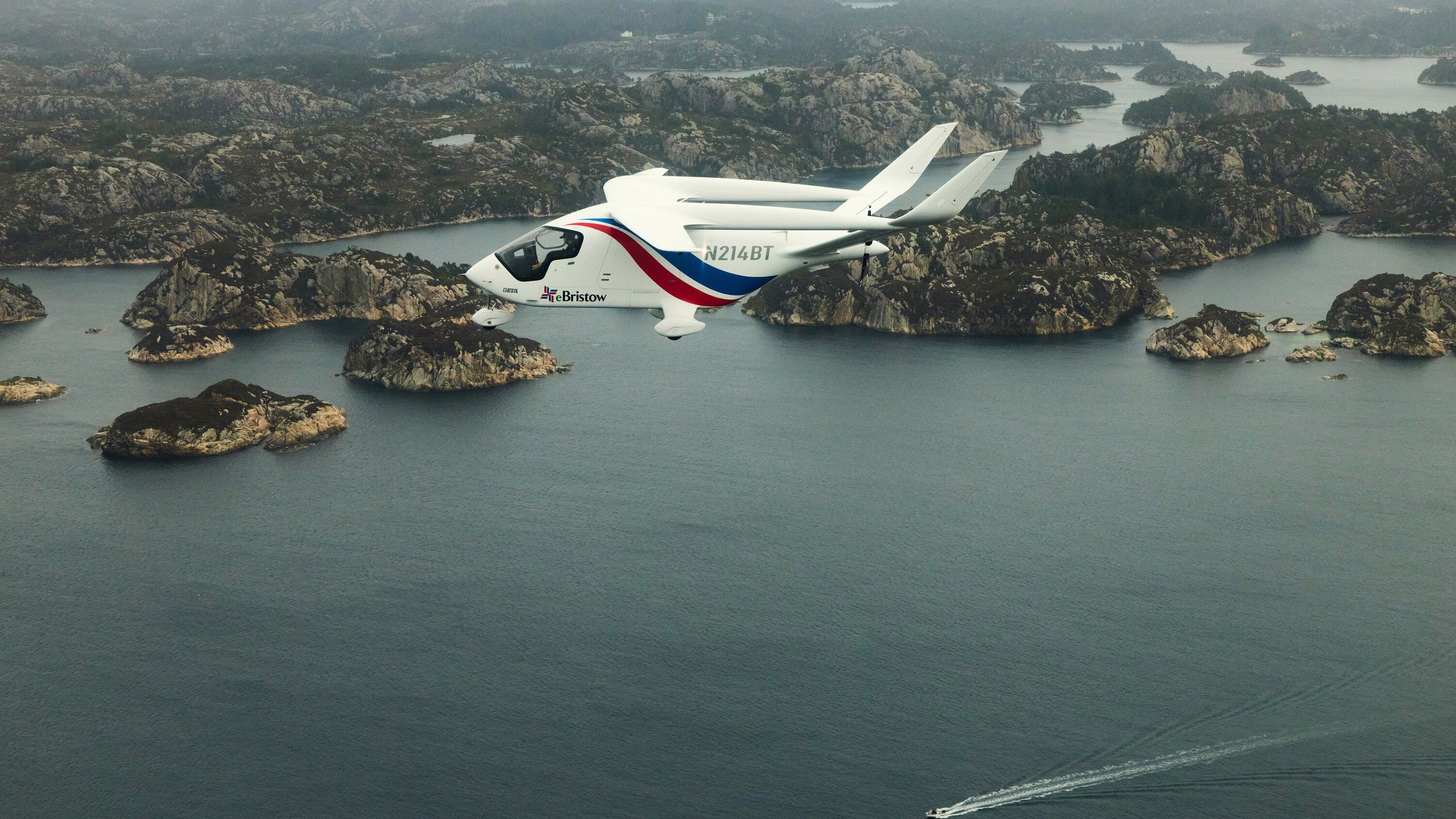Artificial Intelligence Guides Eco-Friendly Aircraft in Flight