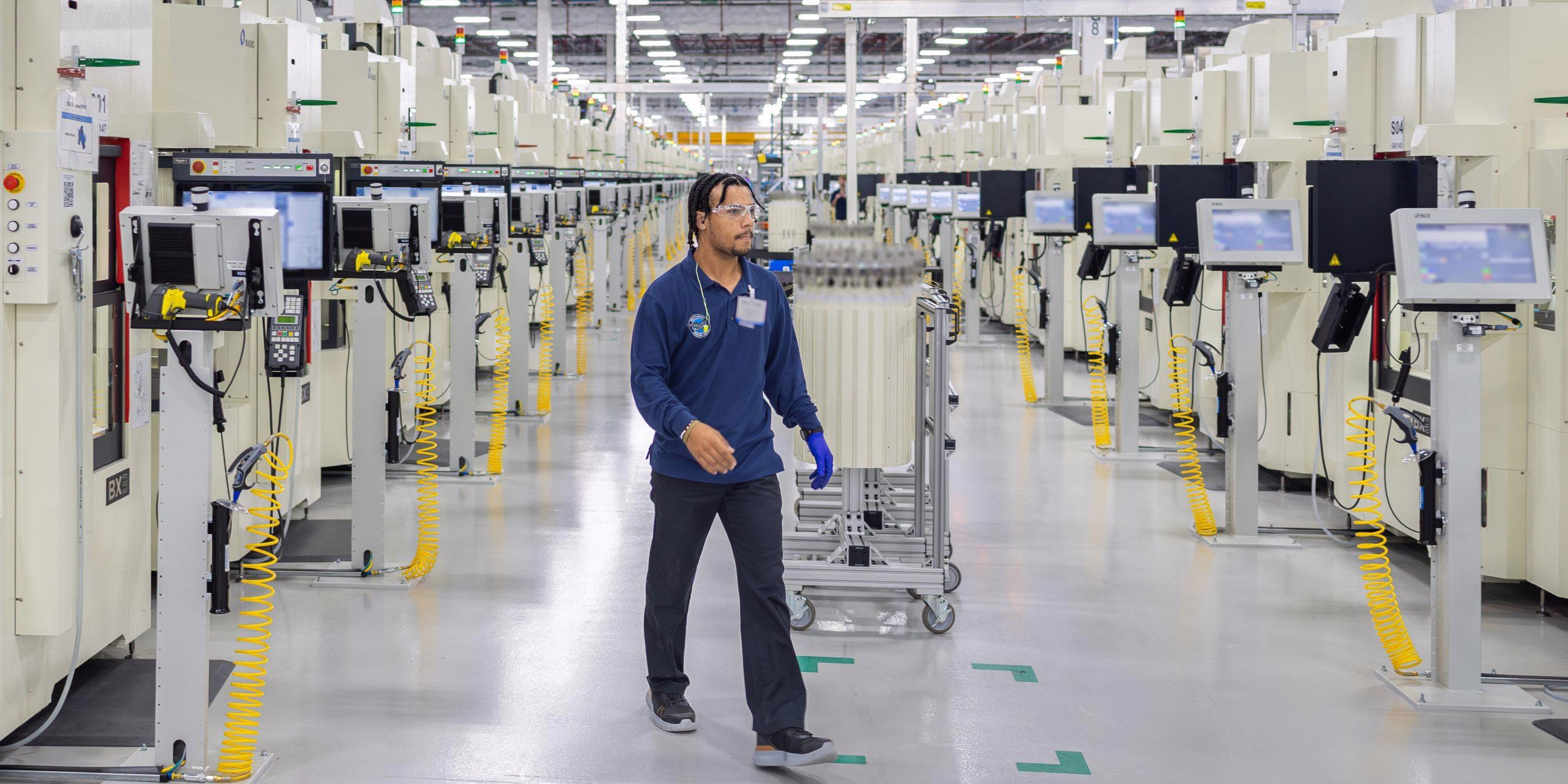 RTX Corporation Faces Challenges After Engine Issues Impact Quarterly Results