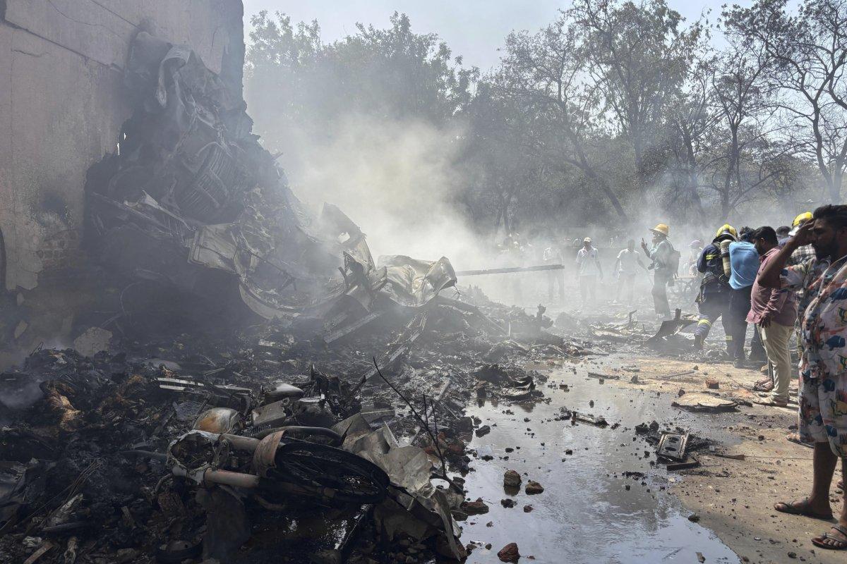 Expert Analyzes Possible Causes of Air India Crash