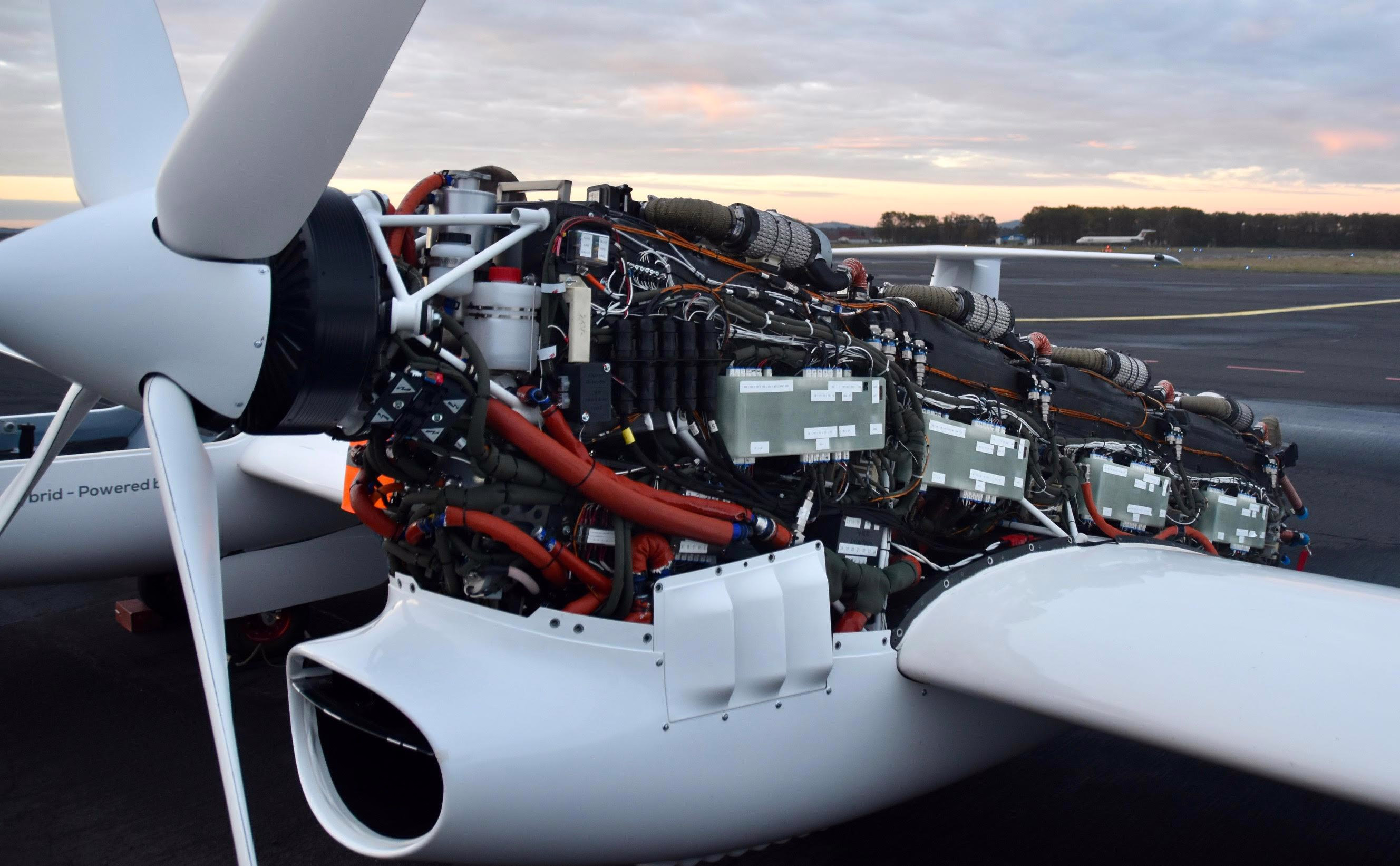 ZeroAvia Secures Nine Patents for Large Hydrogen Aircraft Engines