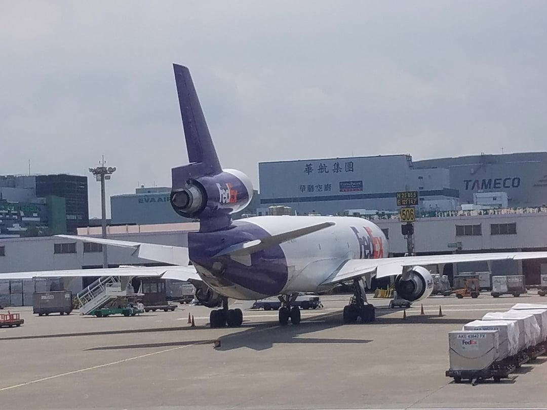 Does the McDonnell Douglas MD-11’s Tail Engine Have a Fan?