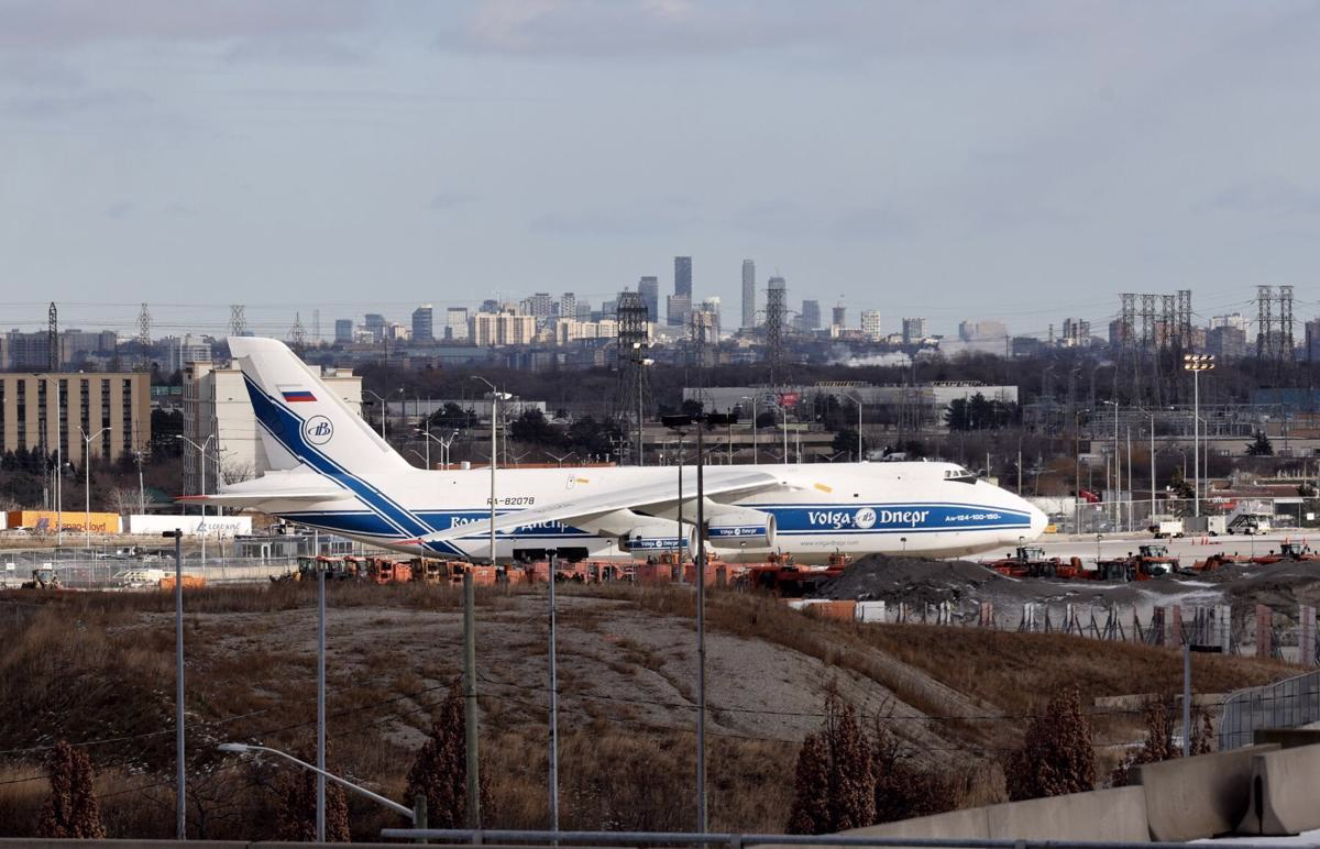 Largest Aircraft Owner to Receive $1 Billion in Russian Planes Dispute