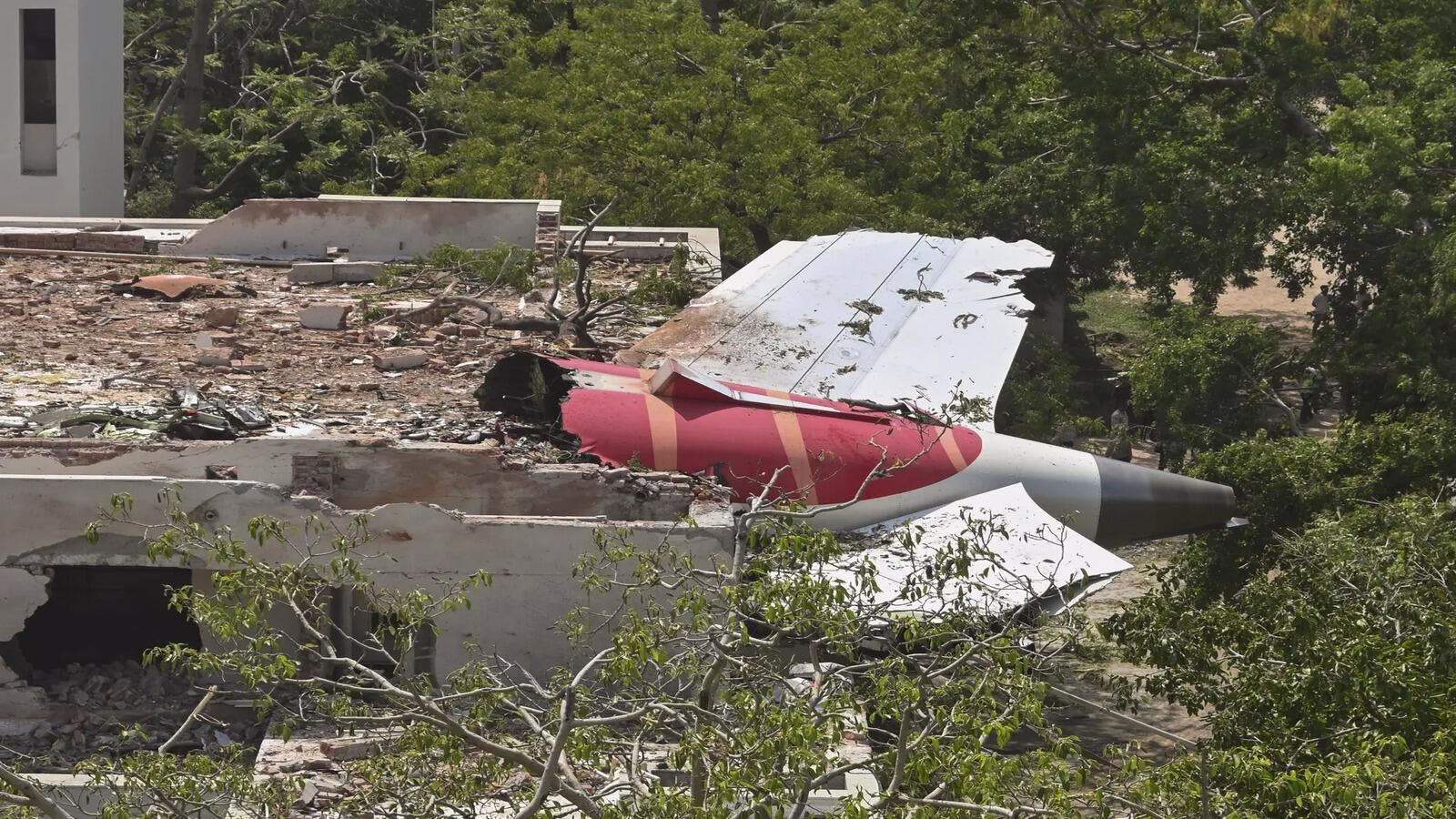Aircraft Engine Noise Unsettles Residents in Ahmedabad Crash Areas