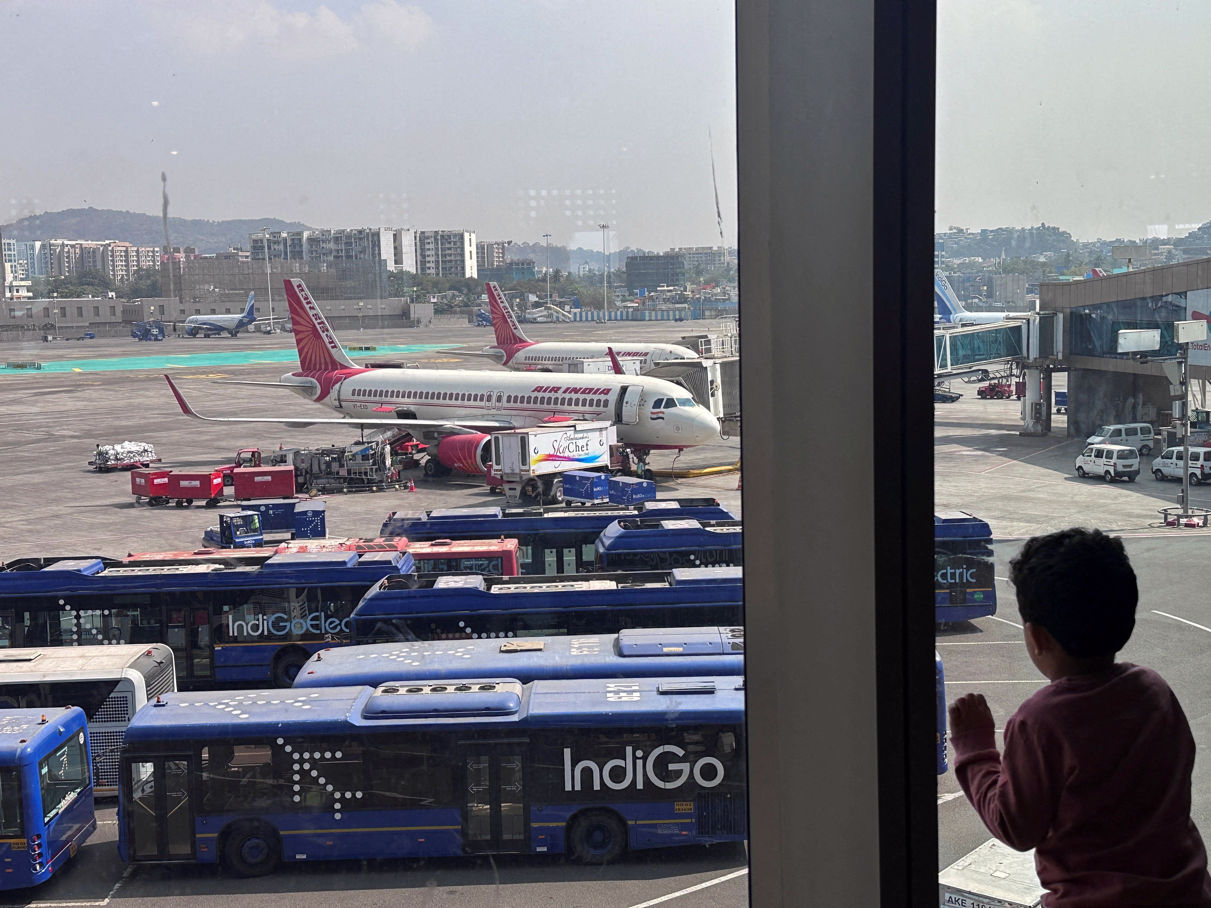 Air India Negotiates Order for 200 Narrow-Body Aircraft with Boeing and Airbus