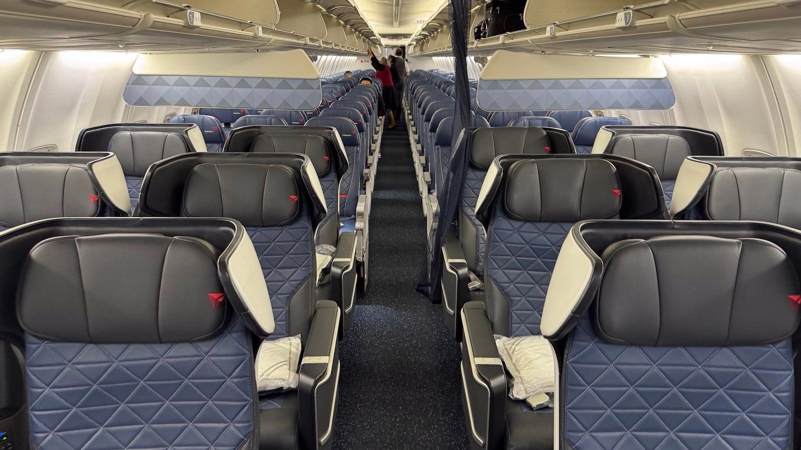 Delta Air Lines May Cancel New Business Class Seat for Transcontinental Flights