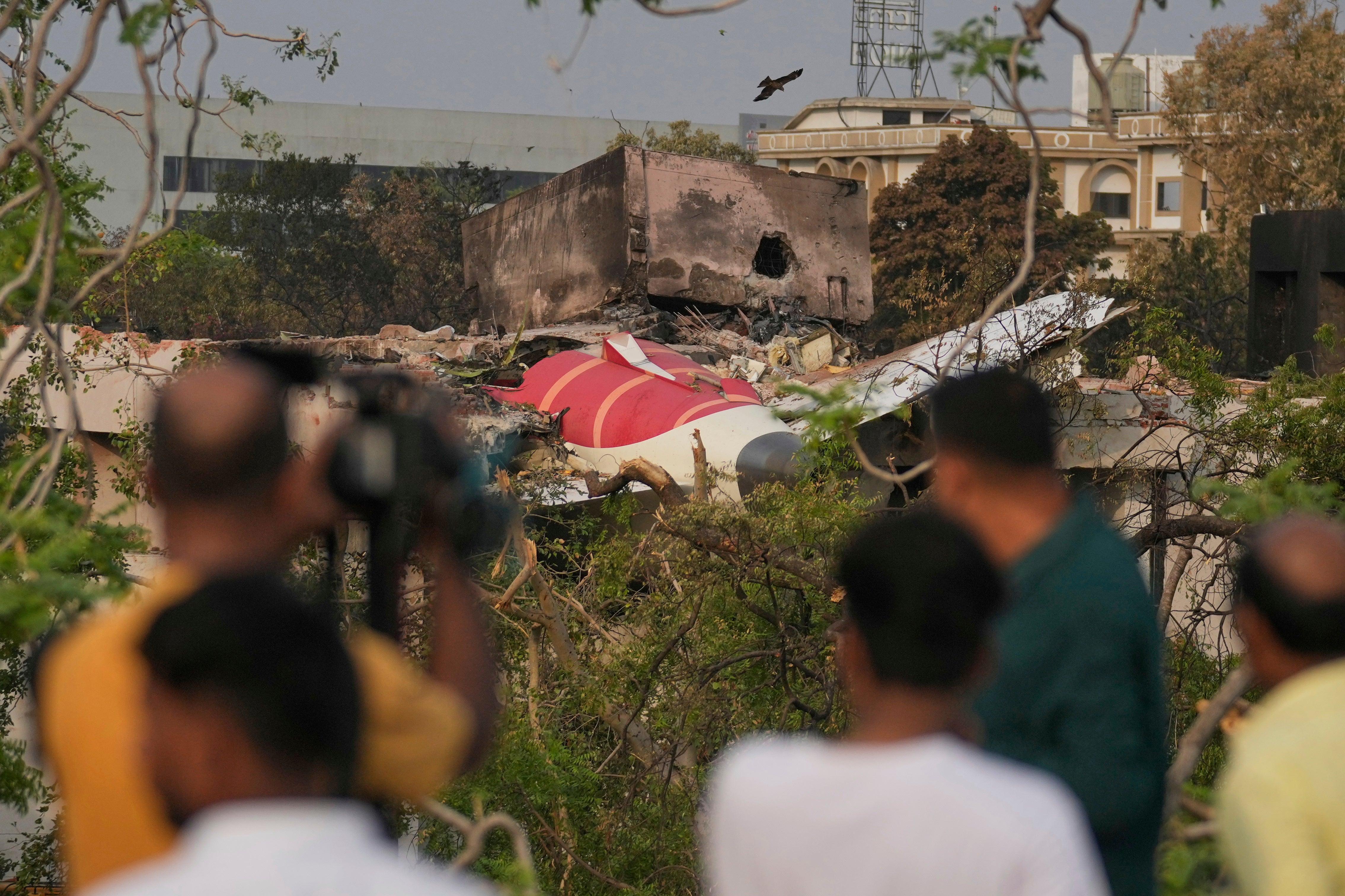 Air India Crash Investigation Cites Rare Dual Engine Failure
