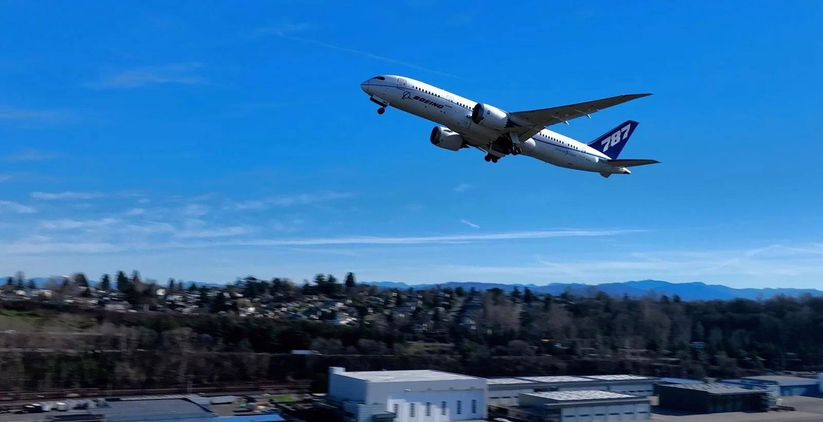 FAA Approves 400-Mile Range Increase for Boeing 787 Dreamliner