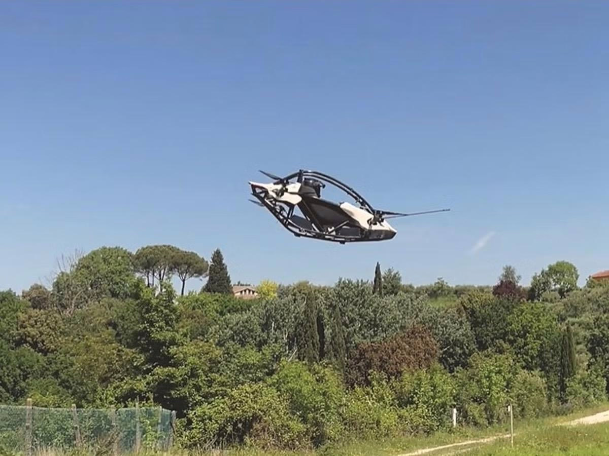 AIR ONE Launches Personal Electric Aircraft