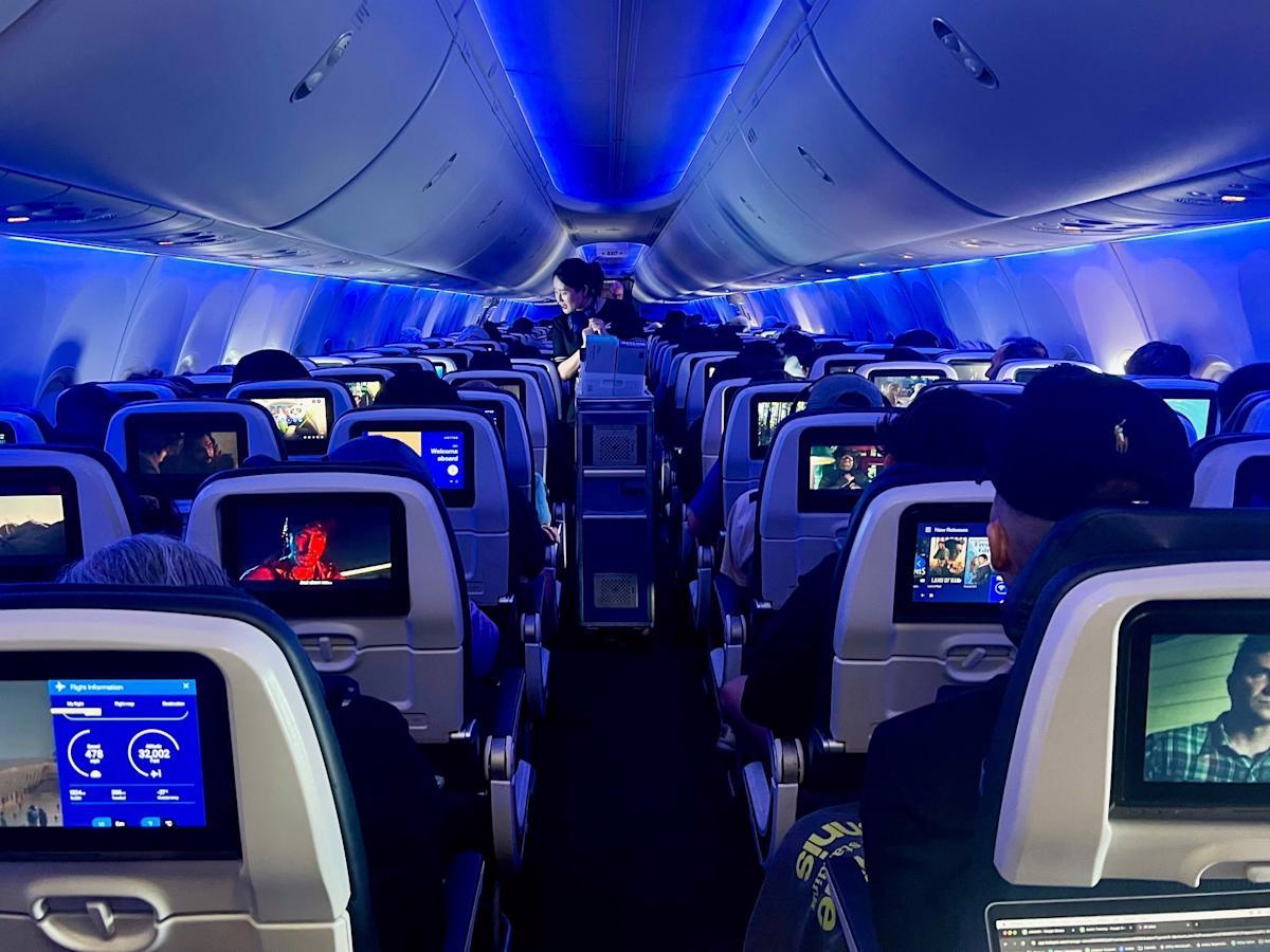 Alaska Air Group Embraces Starlink and Loyalty Programs to Advance Digital Aviation