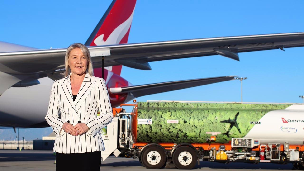Qantas Chief Defends Airline’s Use of AI Beyond Staffing