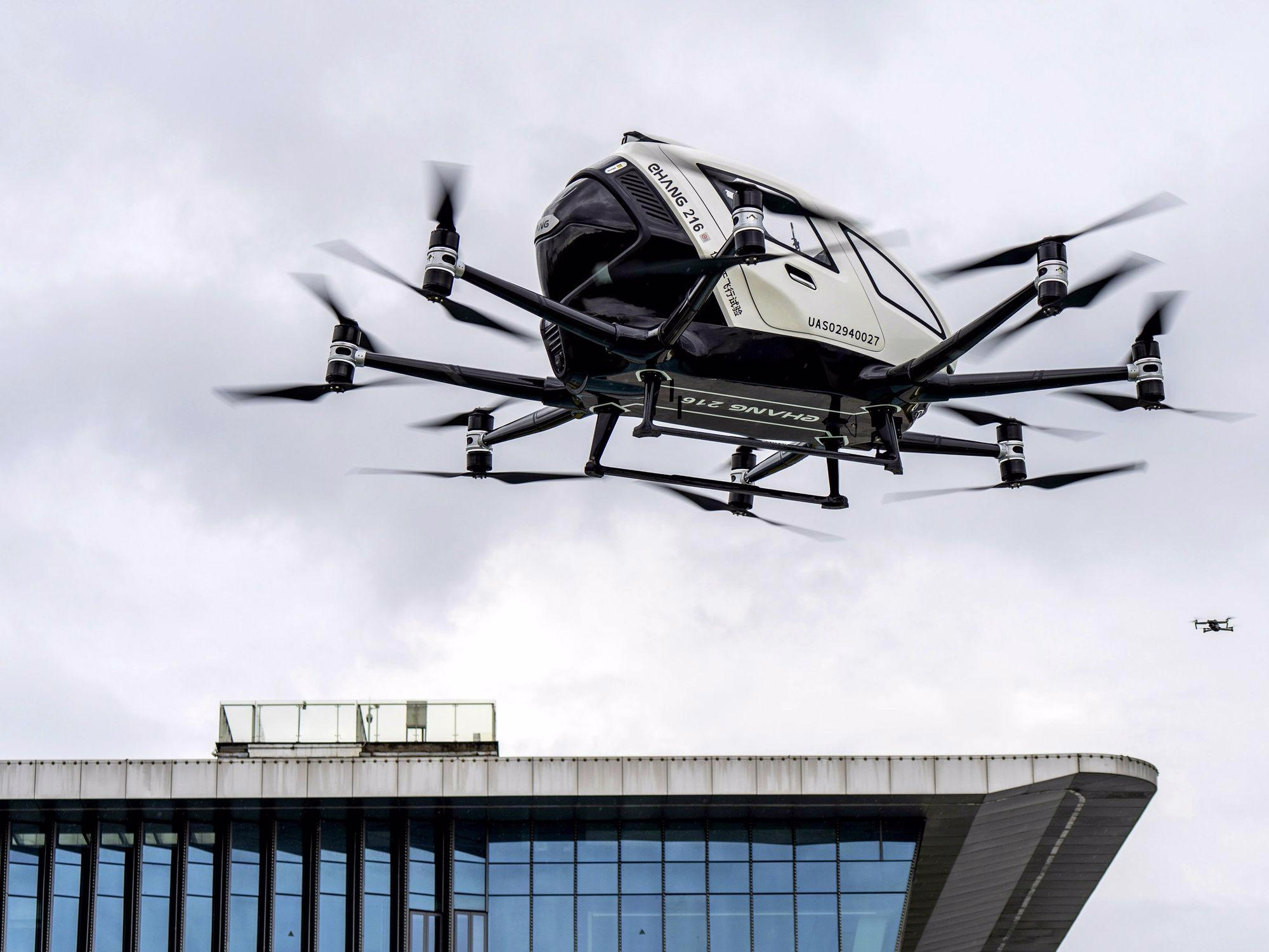 Aviation Faces Critical Turning Point in 2025