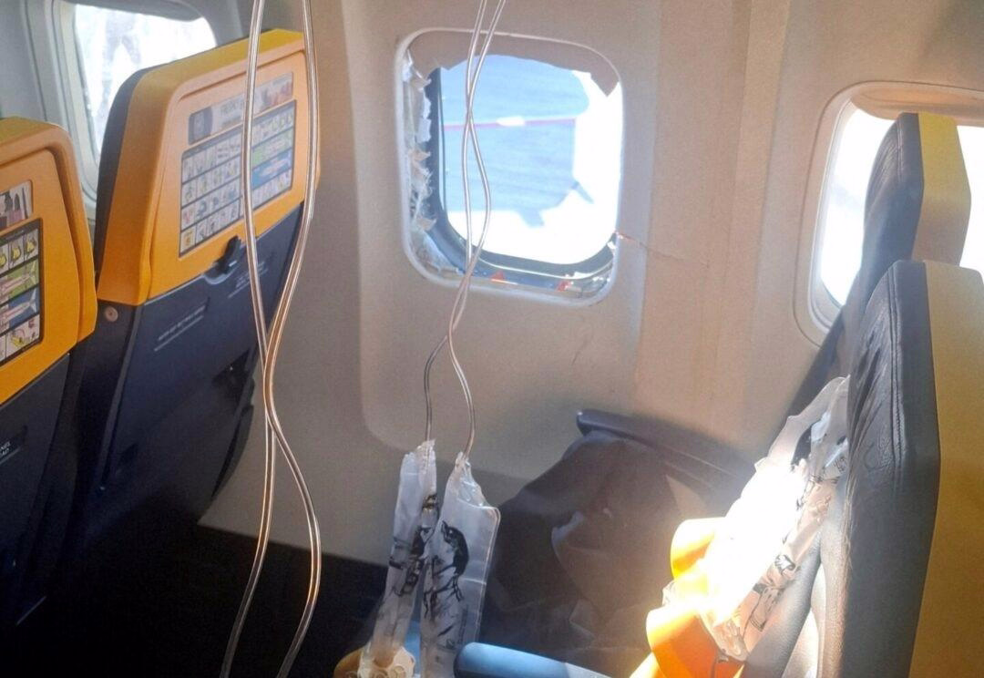 Ryanair Warned to Reinforce Engine Part Before Incident of Passenger Sucked Into Window