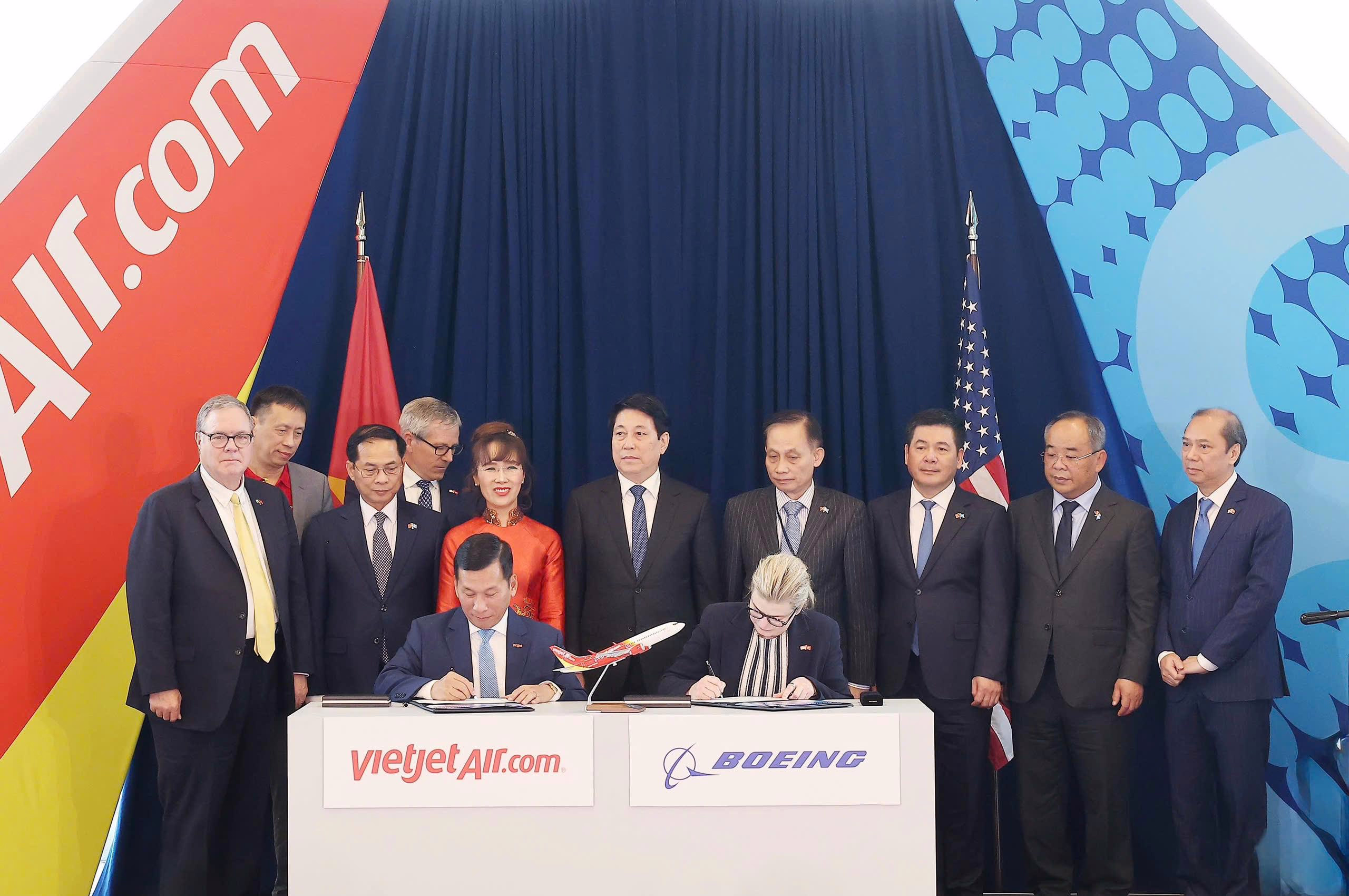 Vietjet Receives First Boeing 737 Under $32 Billion Agreement