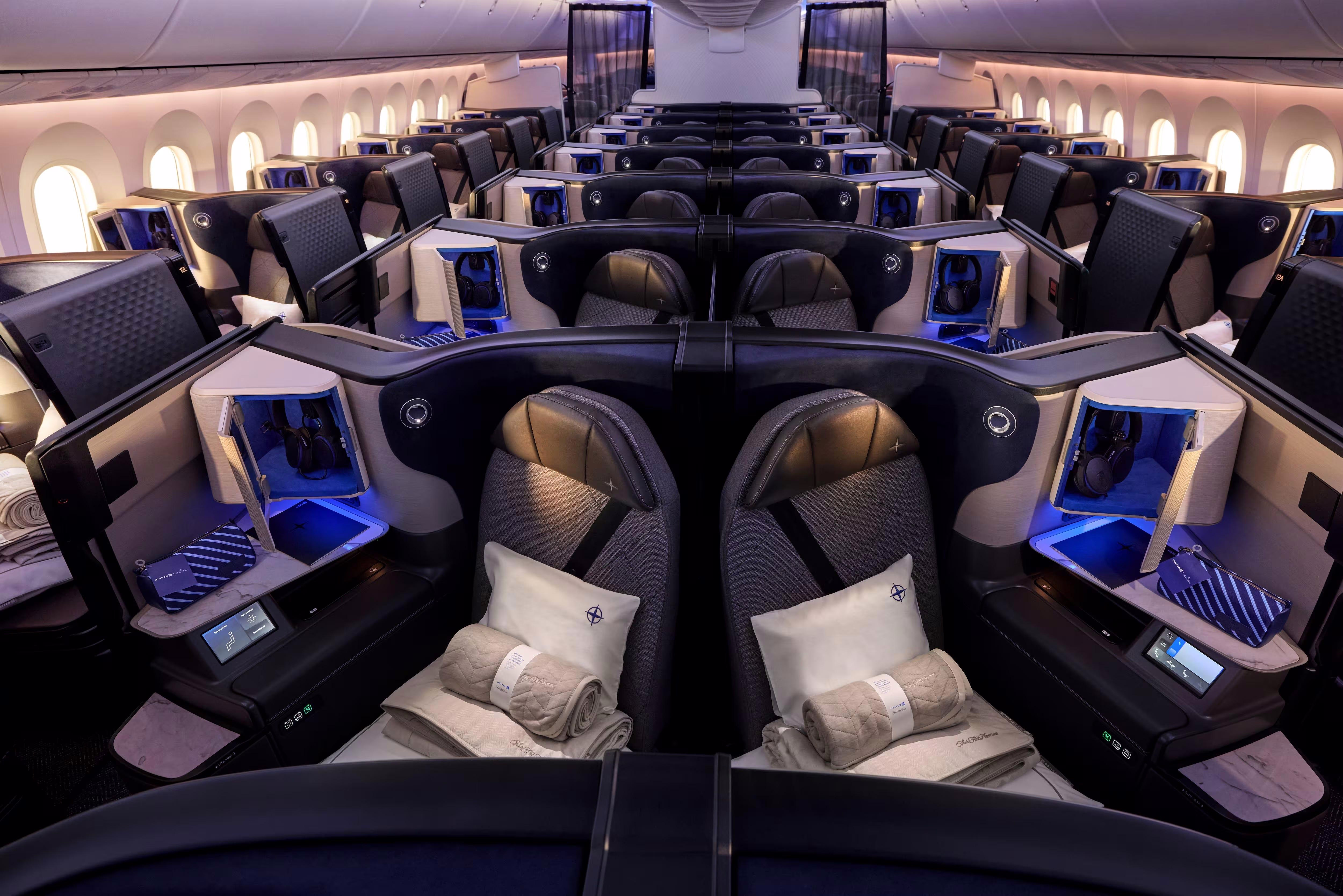 Airline Invests $400 Million in New Boeing 787 Business Class Suites