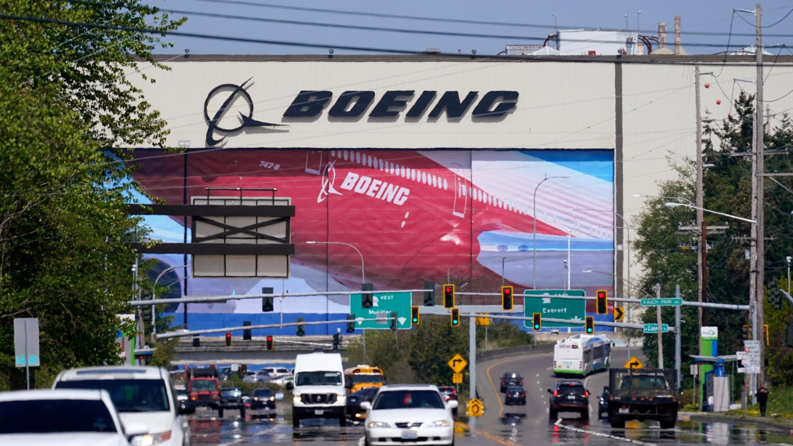 Boeing Drops 33 777X Orders Amid Certification Delays