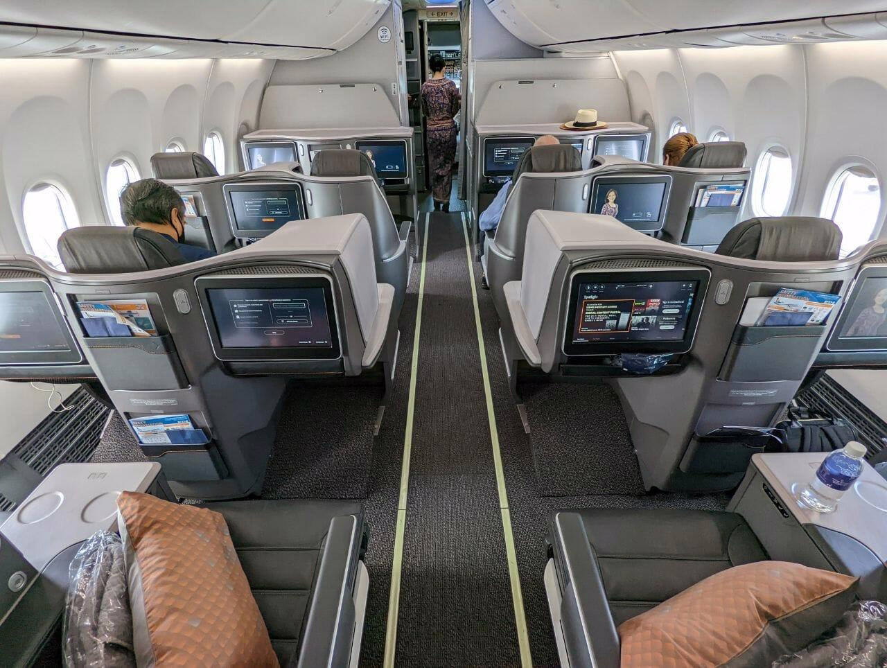 Singapore Airlines 737 MAX Business Class Review
