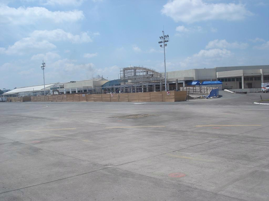 NNIC to Establish SIA Engineering MRO Facility at NAIA