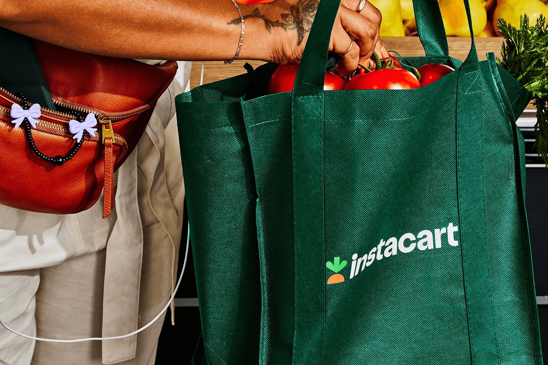 Instacart Partners with United Airlines to Offer Miles and Free Delivery