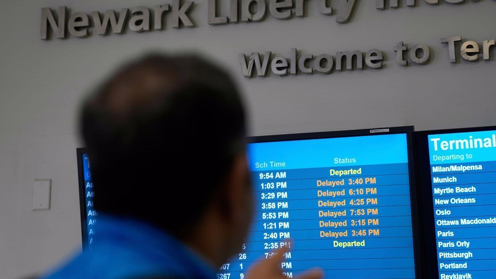 FAA Proposes Extending Newark Flight Restrictions Through 2026