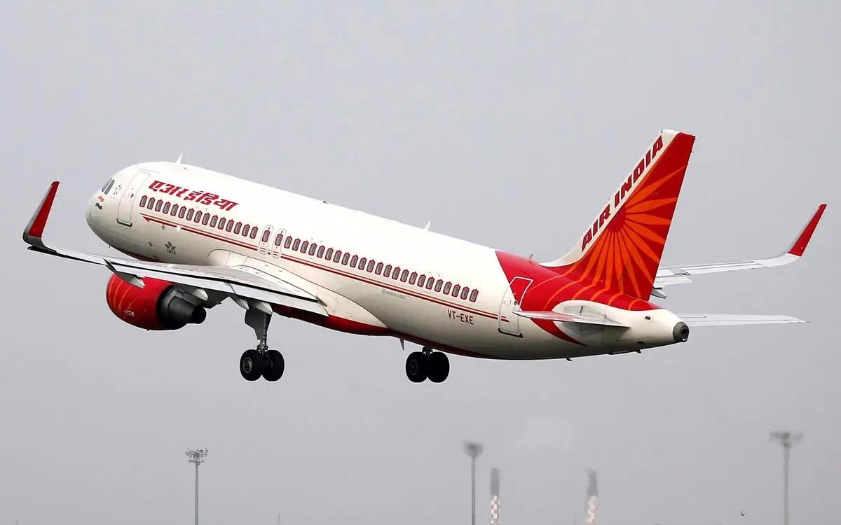 Air India Pilot Collapses in Cockpit Before Bengaluru-Delhi Flight