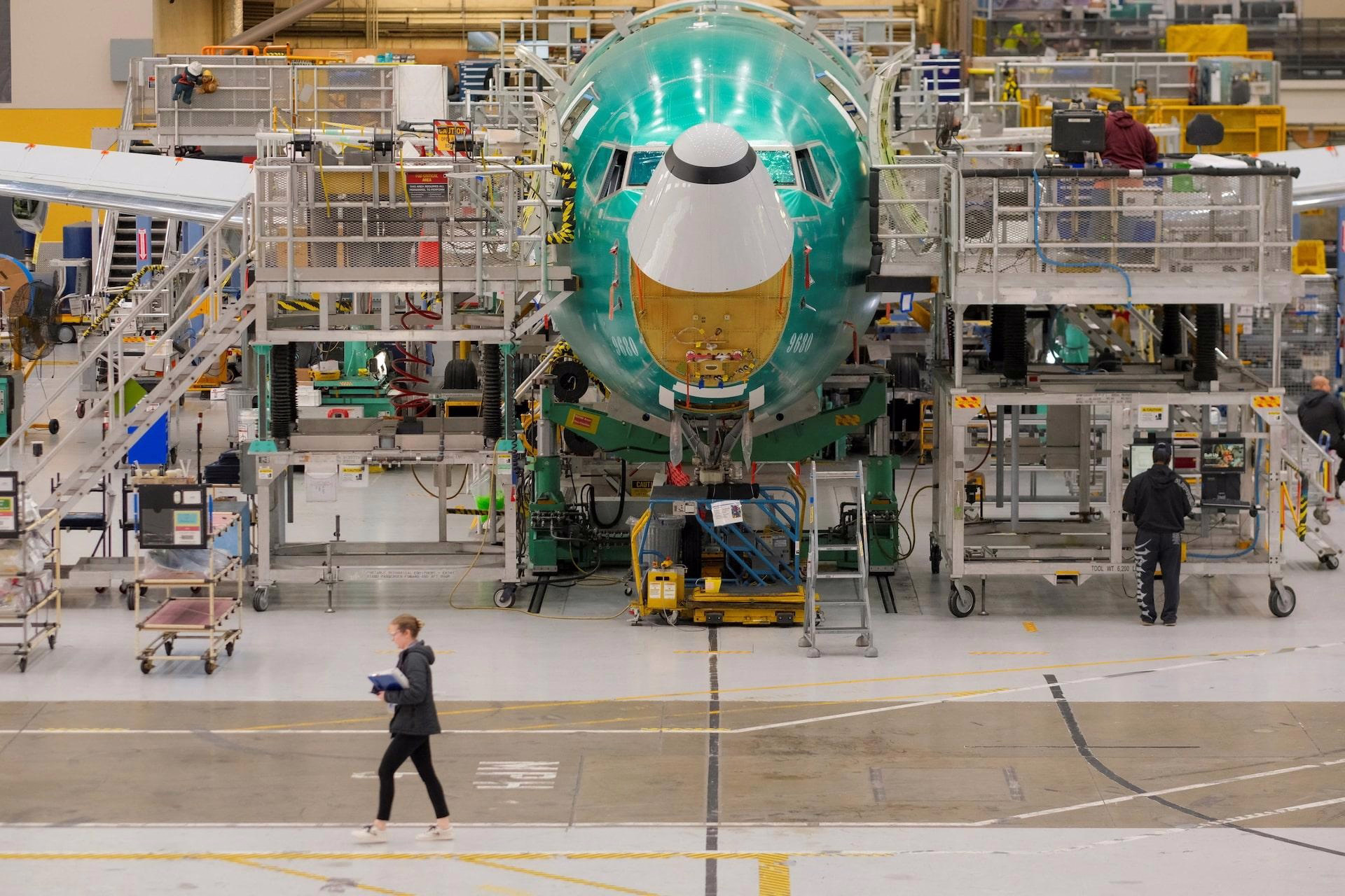Boeing and Airbus May Not Rely on Iran’s Aviation Market Reopening by 2026