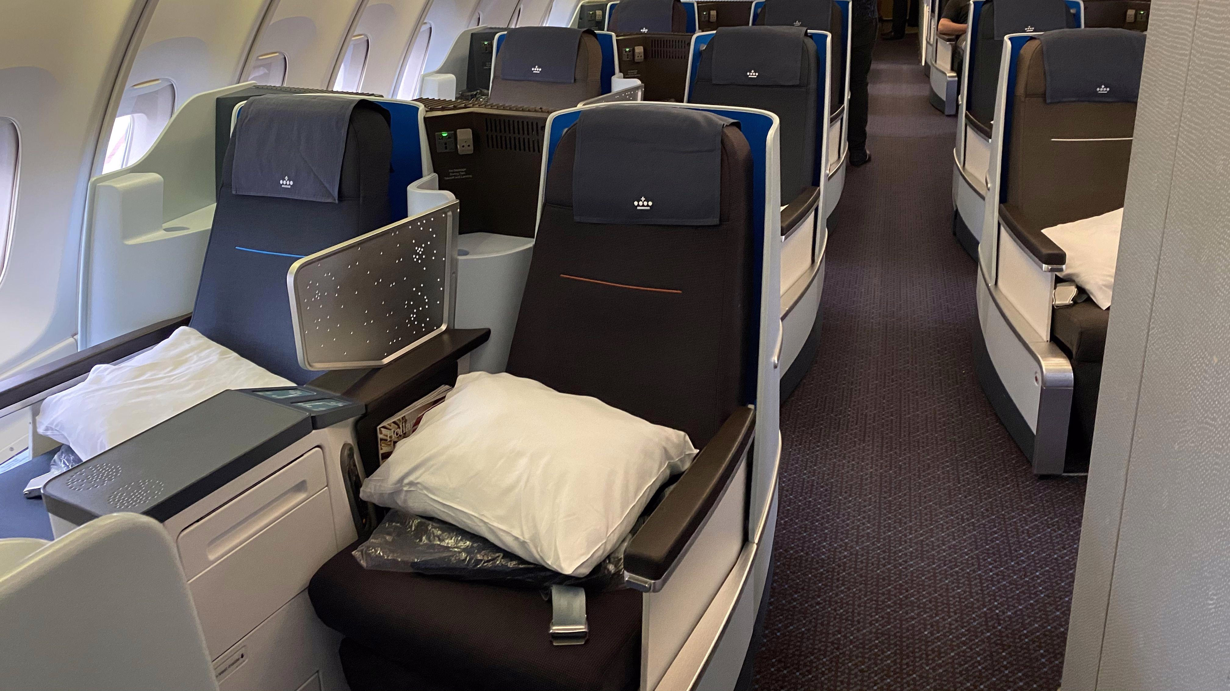KLM Flight from New York to Amsterdam Turns Back Mid-Air
