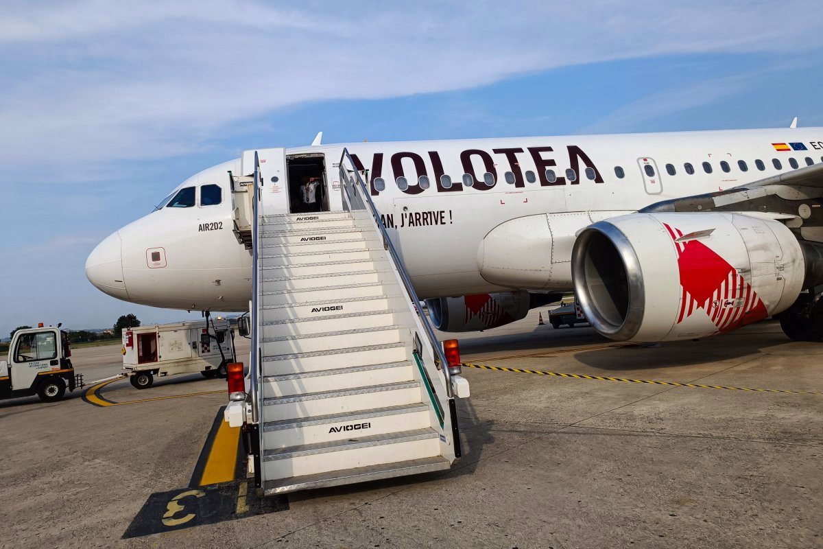 Person Injured After Being Drawn Into Plane Engine, Airport Temporarily Closed