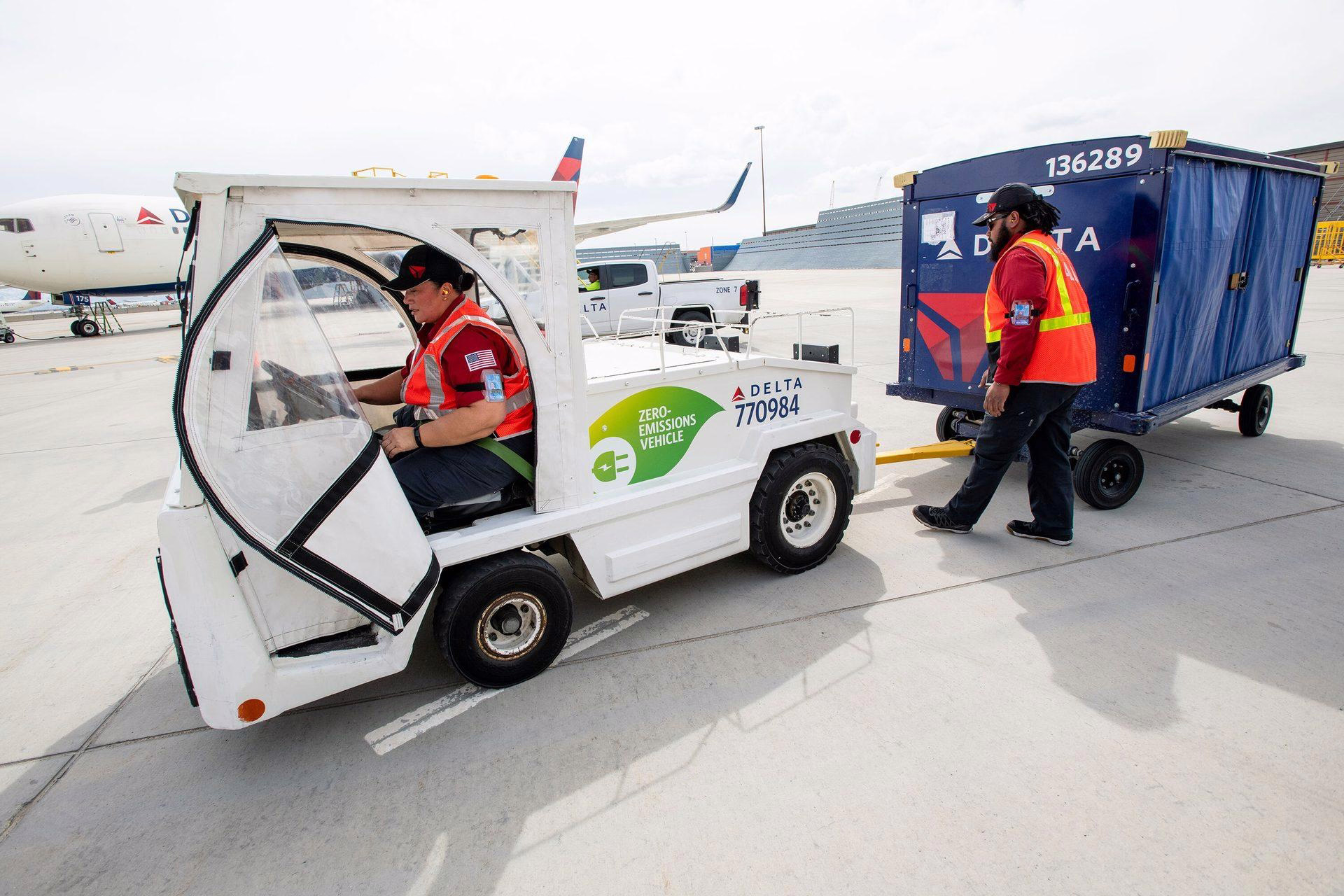 Electric Motors and Robotic Tugs Reduce Aircraft Ground Emissions