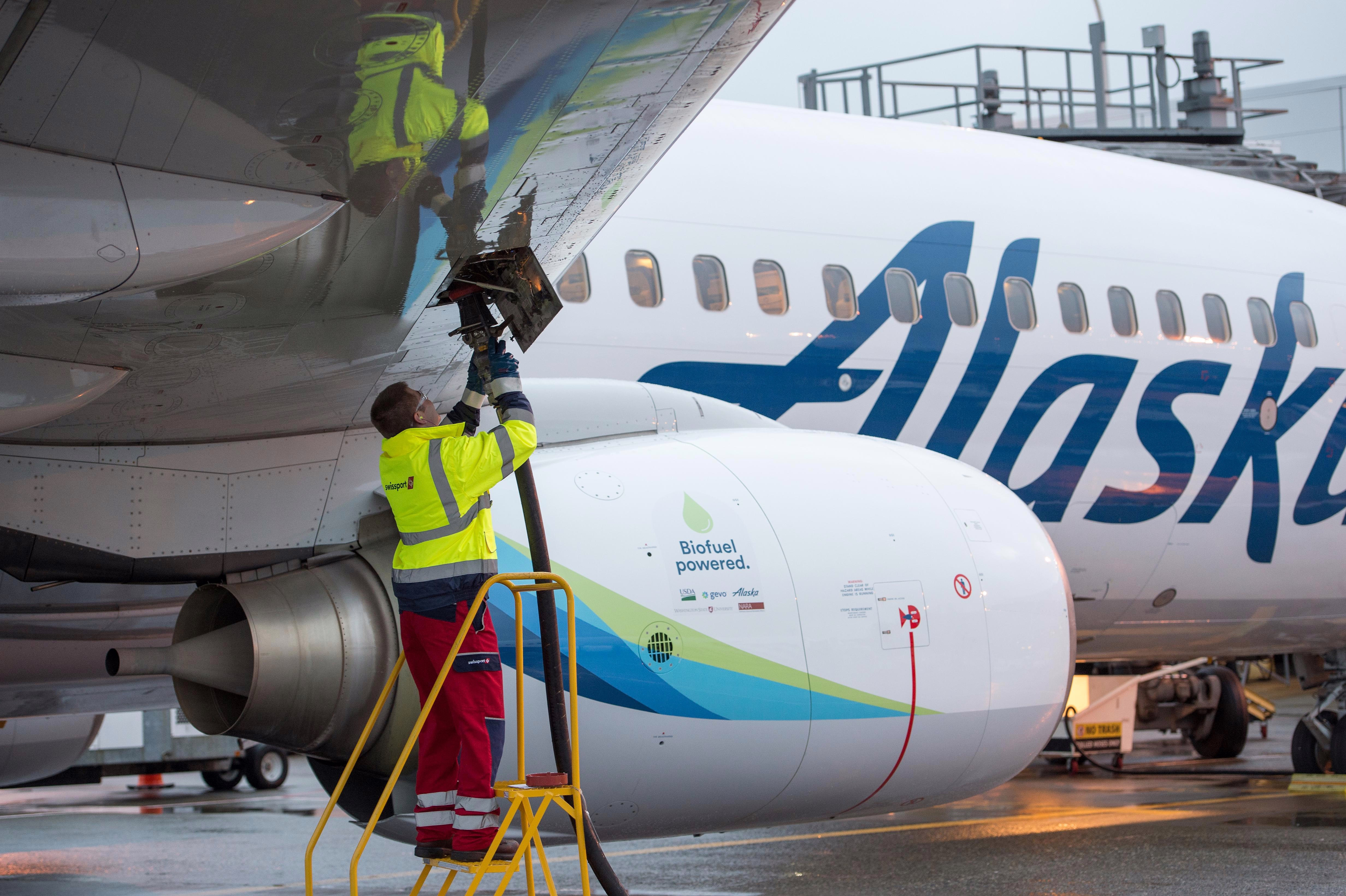 Commercial Flight Powered by Sustainable Aviation Fuel