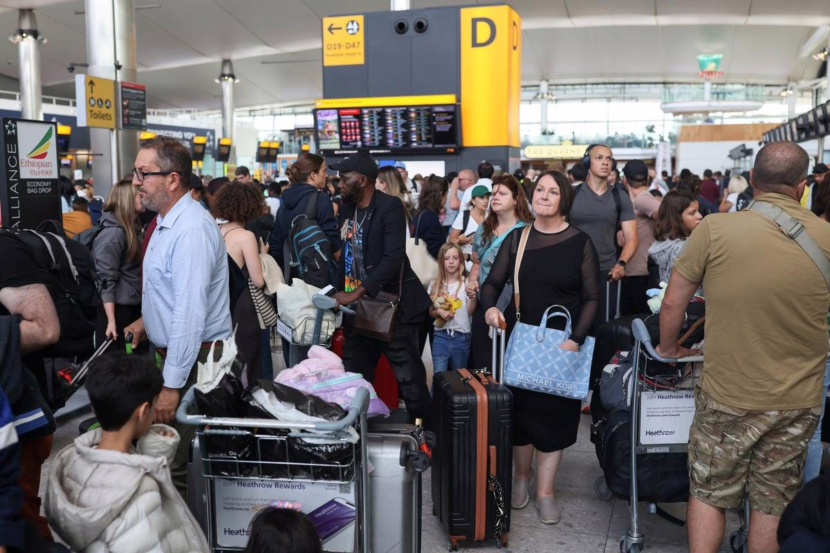 Flight Canceled Due to Software Glitch: Are Passengers Entitled to Compensation?