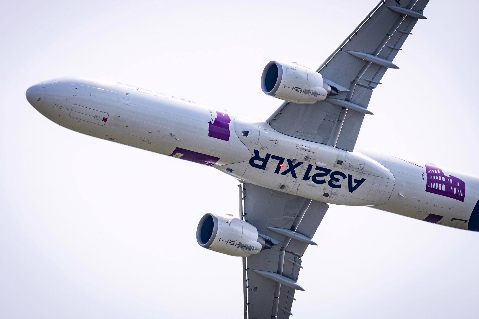 South Asian Airline Announces Largest Aircraft Order for 14 Widebody and Narrowbody Jets