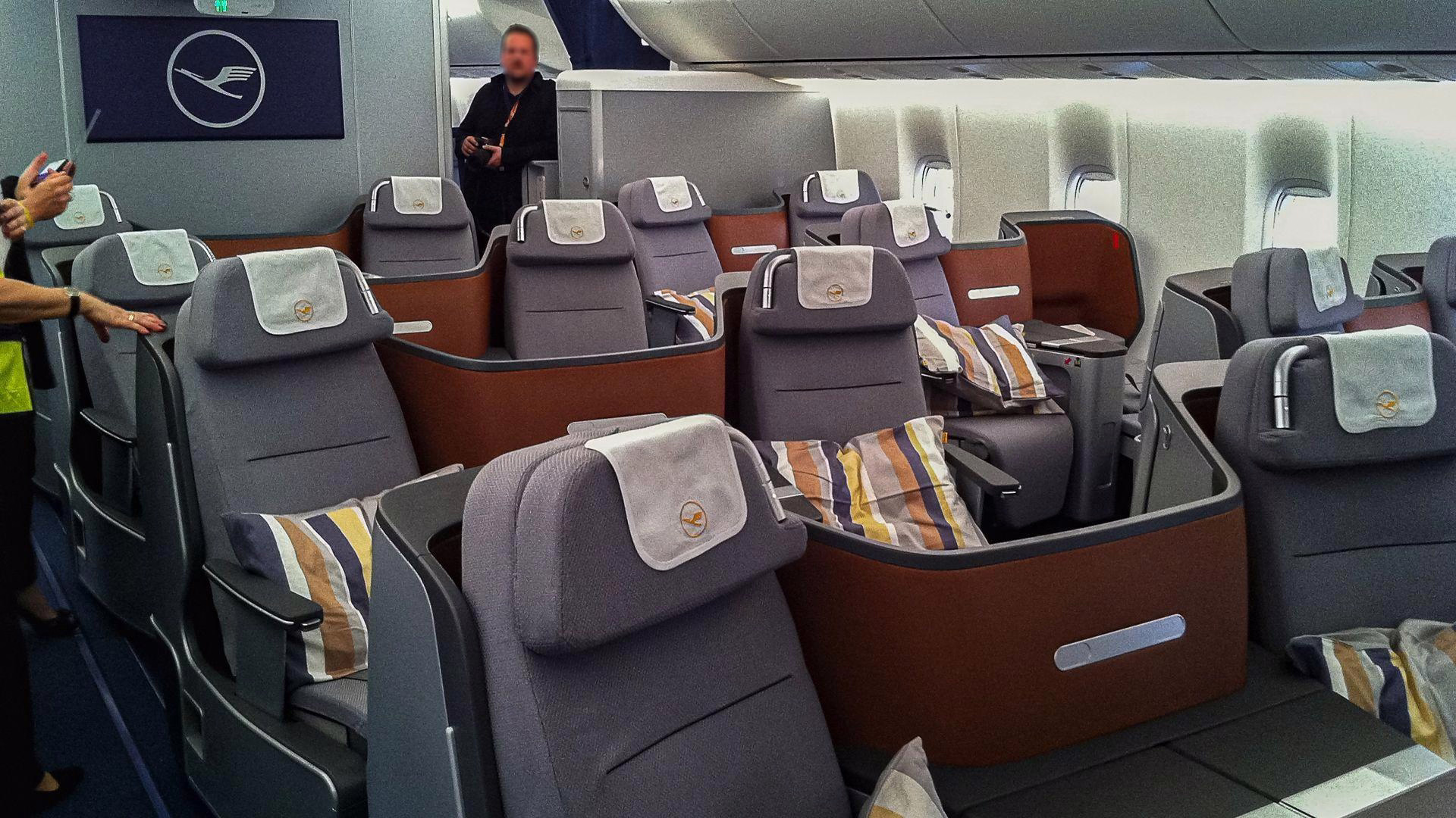 Six Boeing 747 Cabin Designs Still Used by Airlines Today