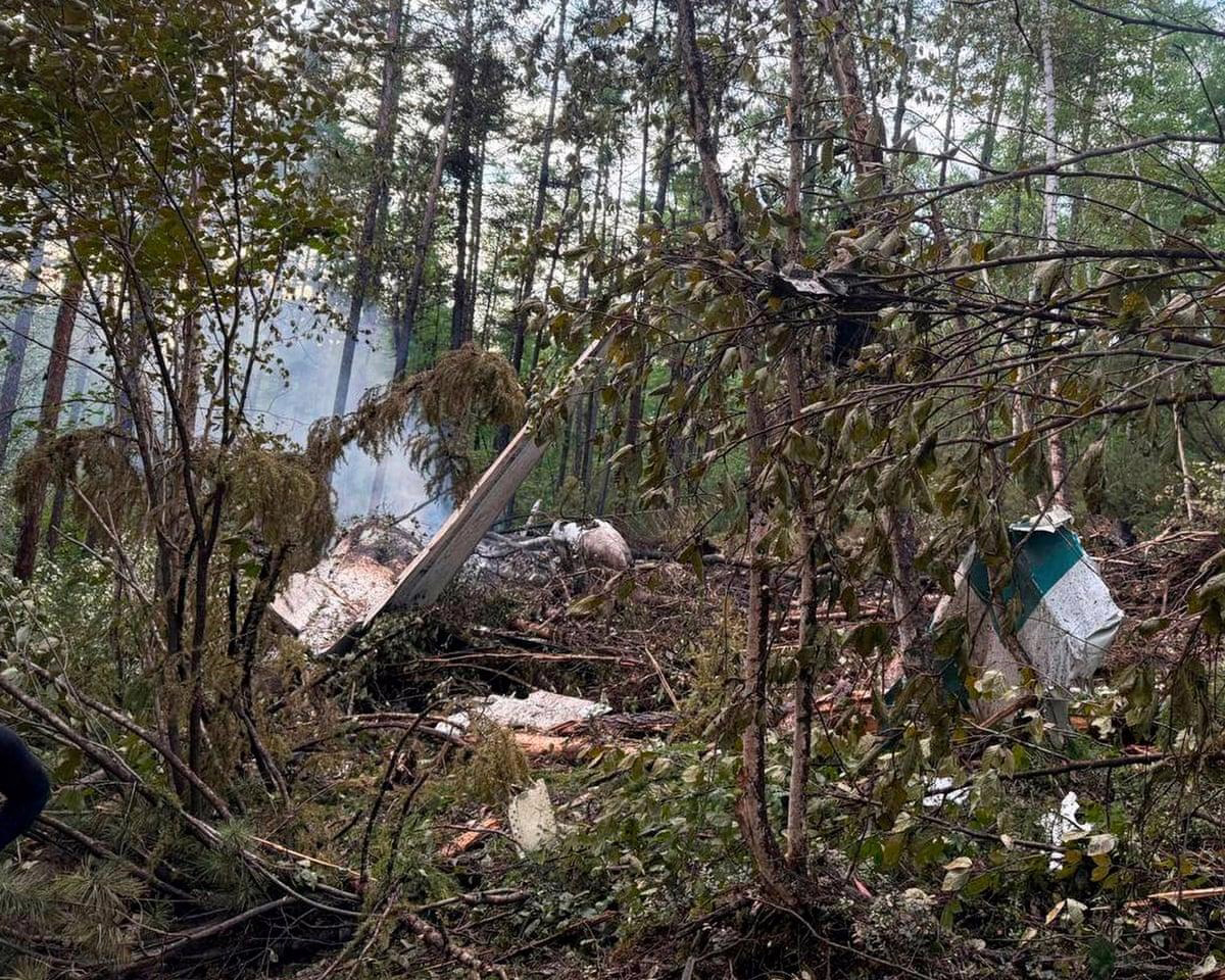 No survivors found after passenger plane crashes in Russia’s far east