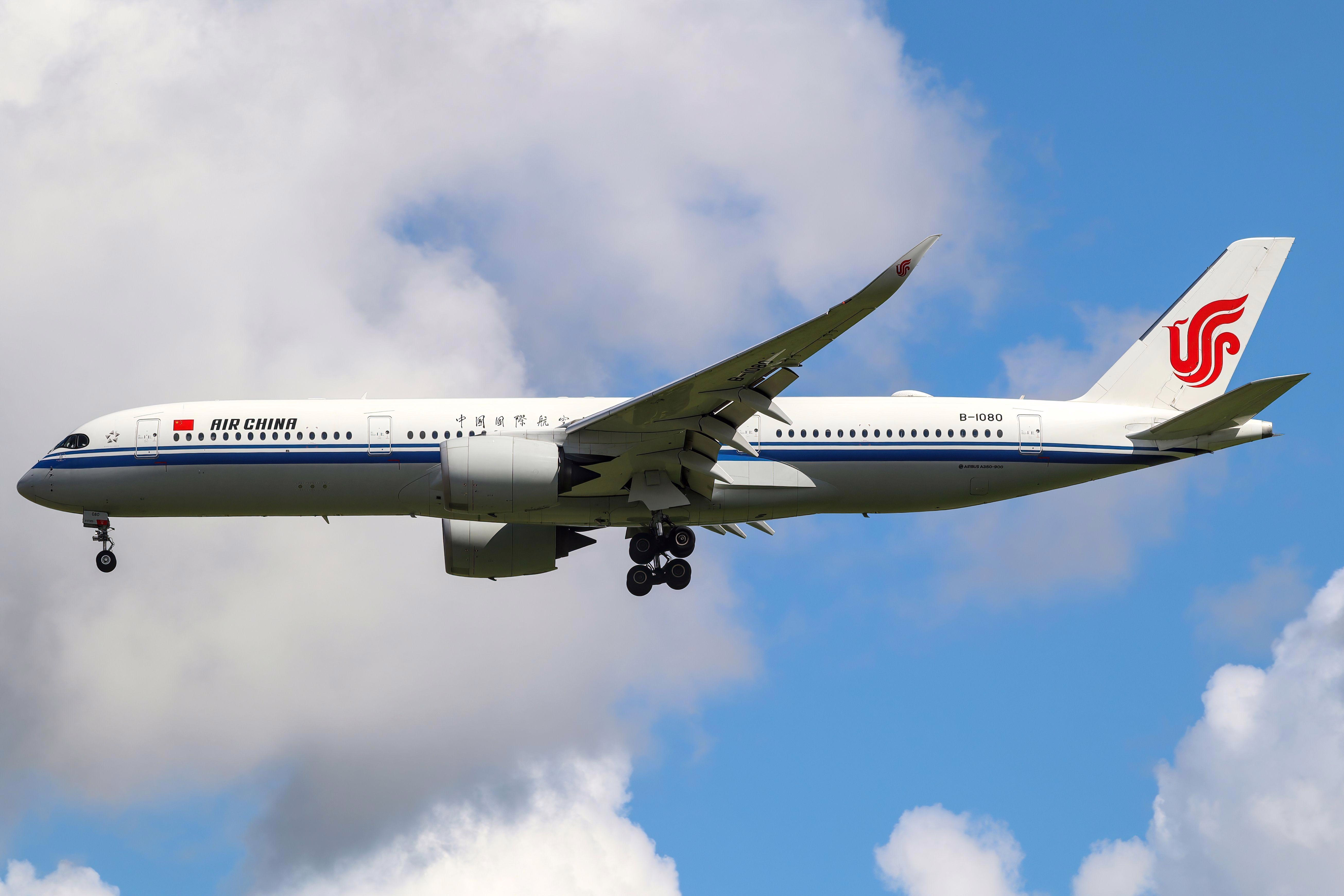 Air China A350 and Freighter Nearly Collide Over Russia