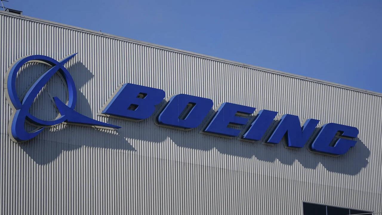 Boeing Rises Following Reports of UK $10 Billion Order