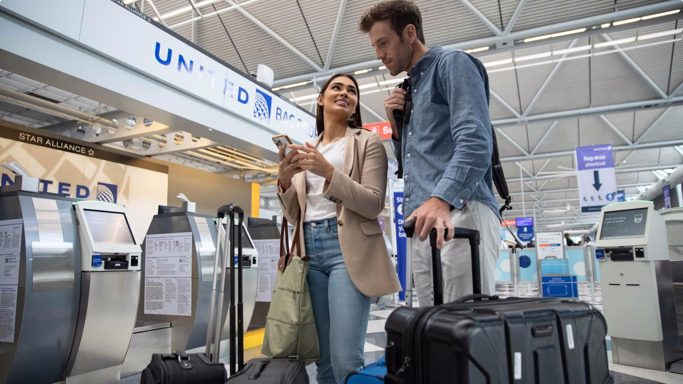 United Airlines Trials Gate Food Delivery at Newark Airport