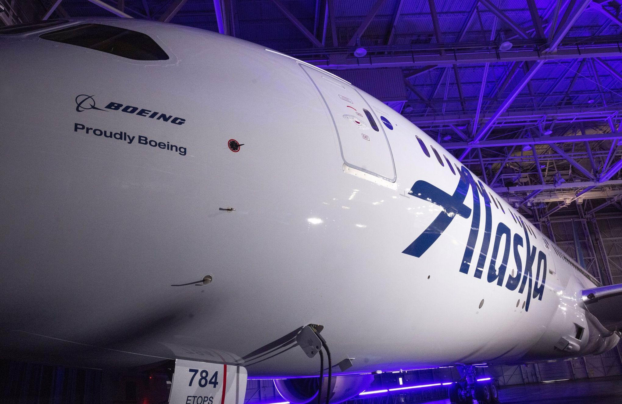 Why Airlines Continue to Order Boeing and Airbus Aircraft