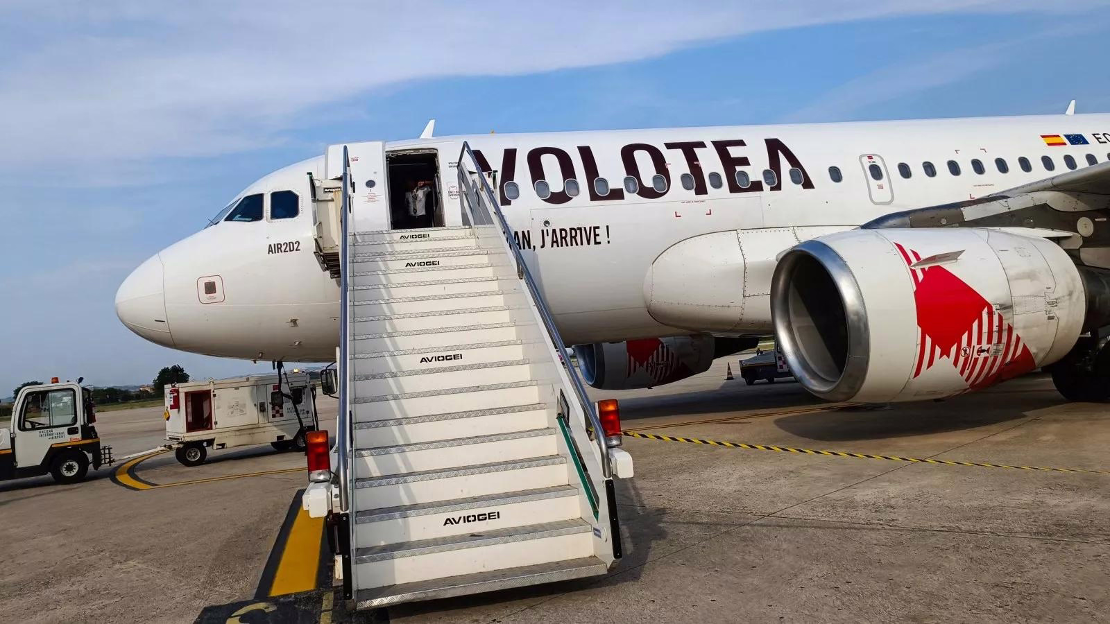 Investigation Launched into Fatal Injury Caused by Volotea A319 Engine at Milan Bergamo Airport