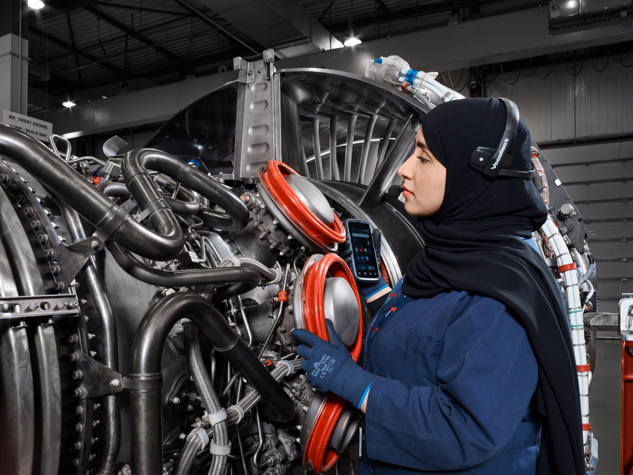AMMROC Launches Program to Train Emirati Aircraft Maintenance Technicians