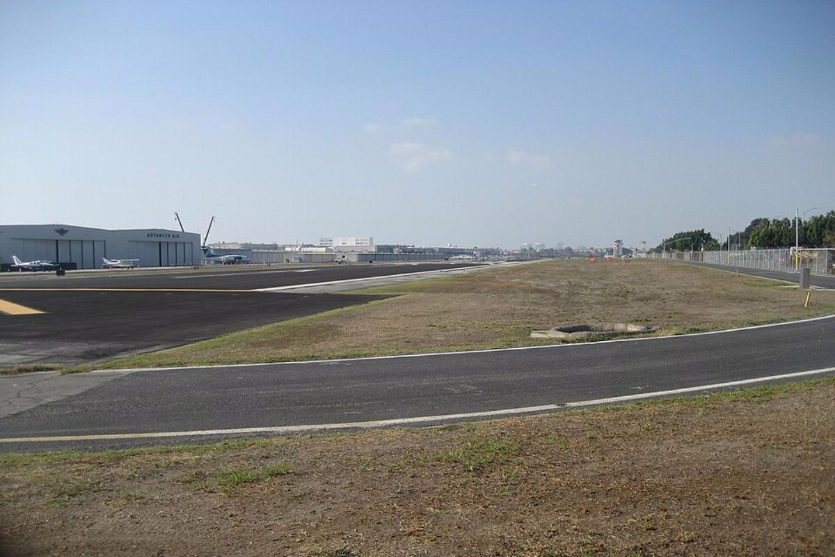 Archer Aviation Acquires Hawthorne Airport for $126 Million
