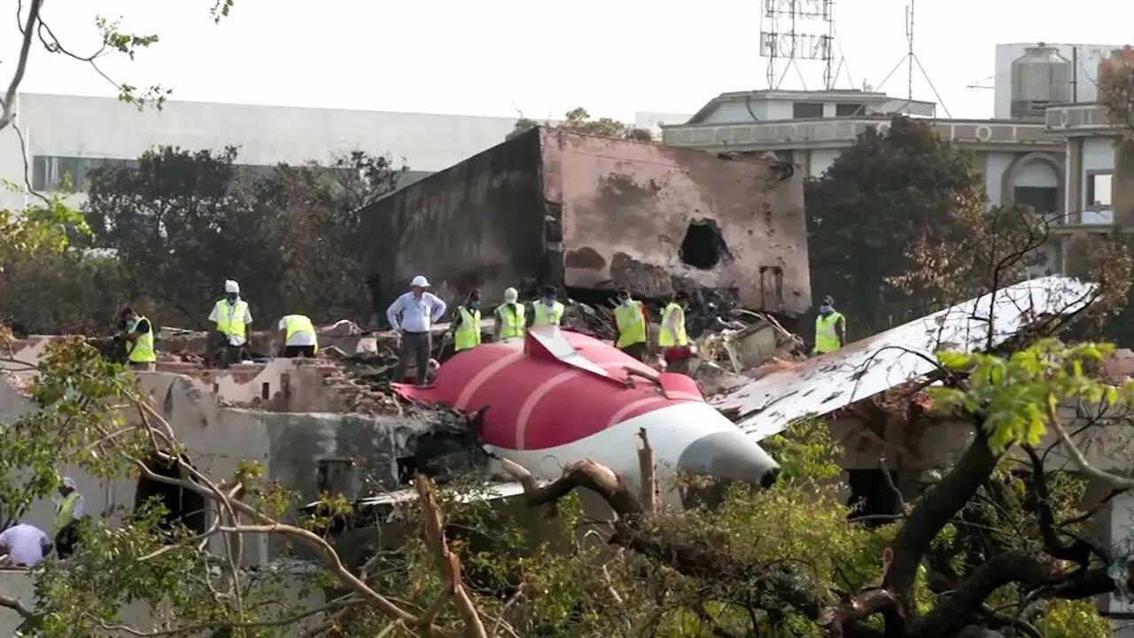 Aviation Experts Respond to Italian Newspaper’s Claims on AI-171 Crash Investigation